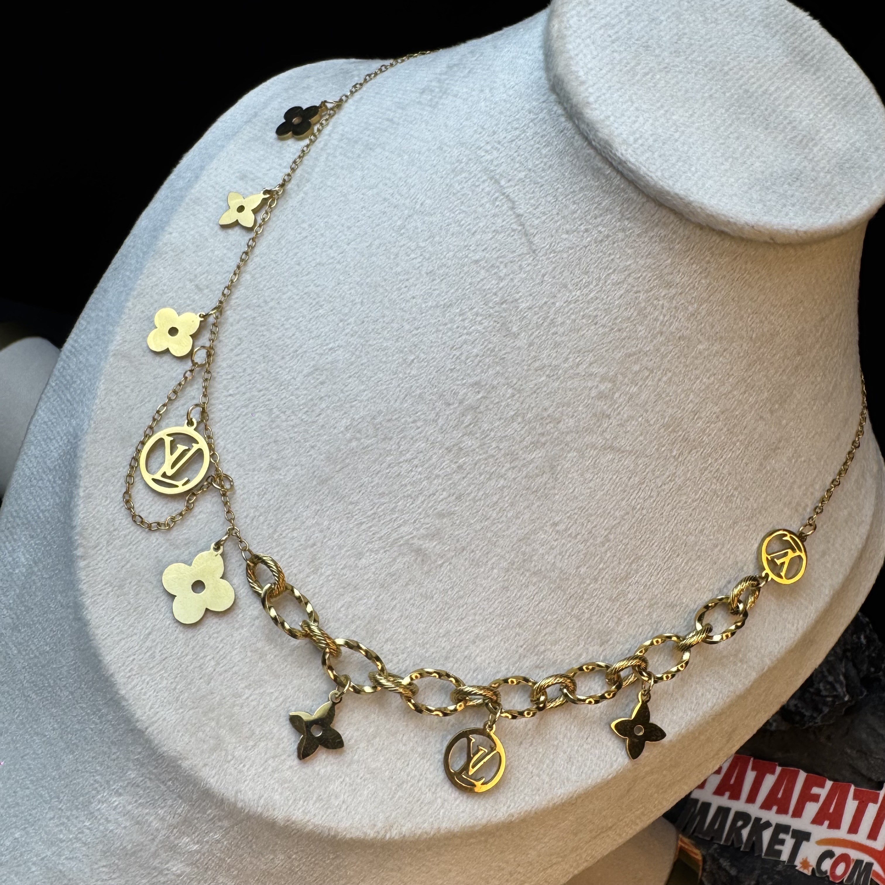 LV Blooming Supple Necklace Gold - 2 Years Color Guarantee thumbnail 4