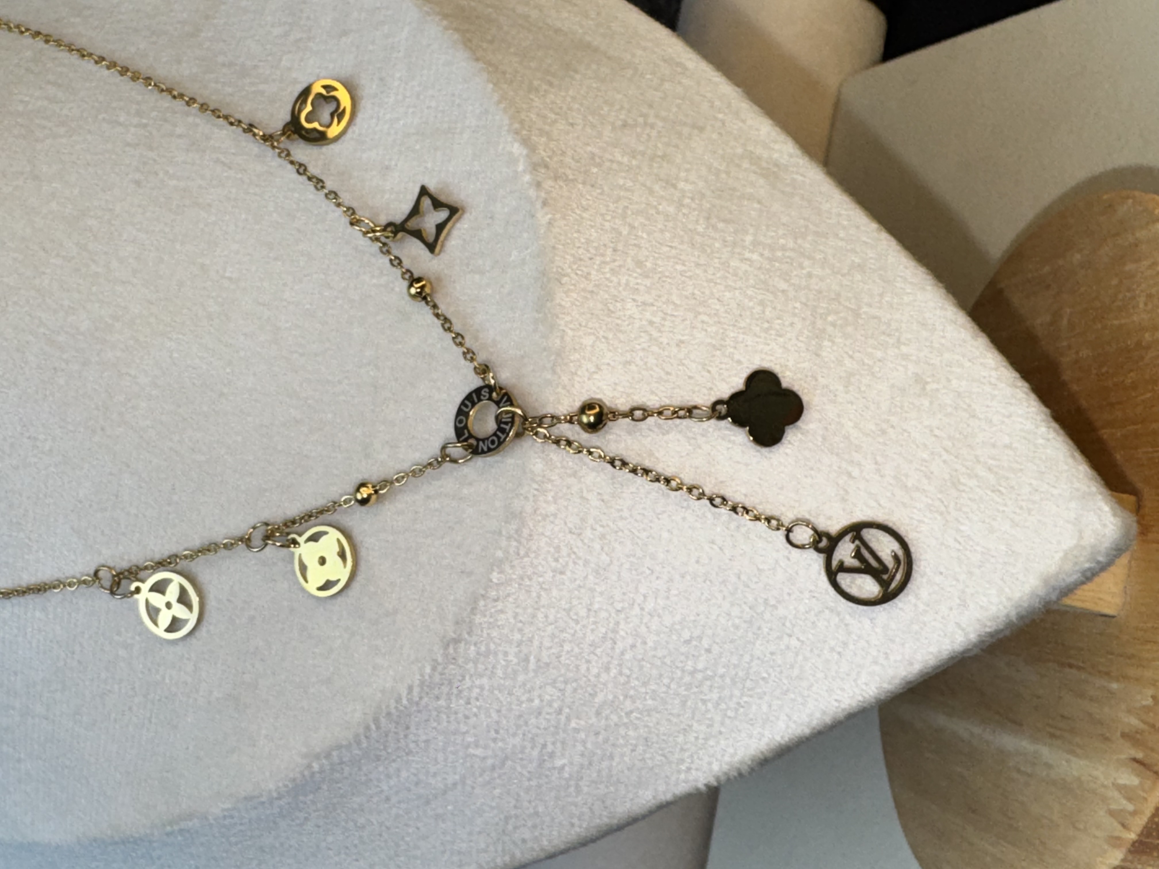 LV Confetti Necklace Gold -2 Years Color Guarantee thumbnail 4