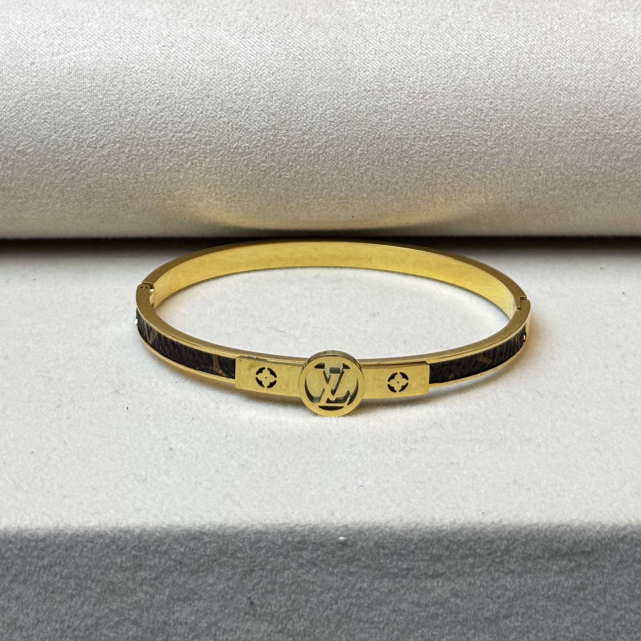 LV Nanogram Enamel Bracelet Gold & Leather mix - 2 years Color guarantee thumbnail 8