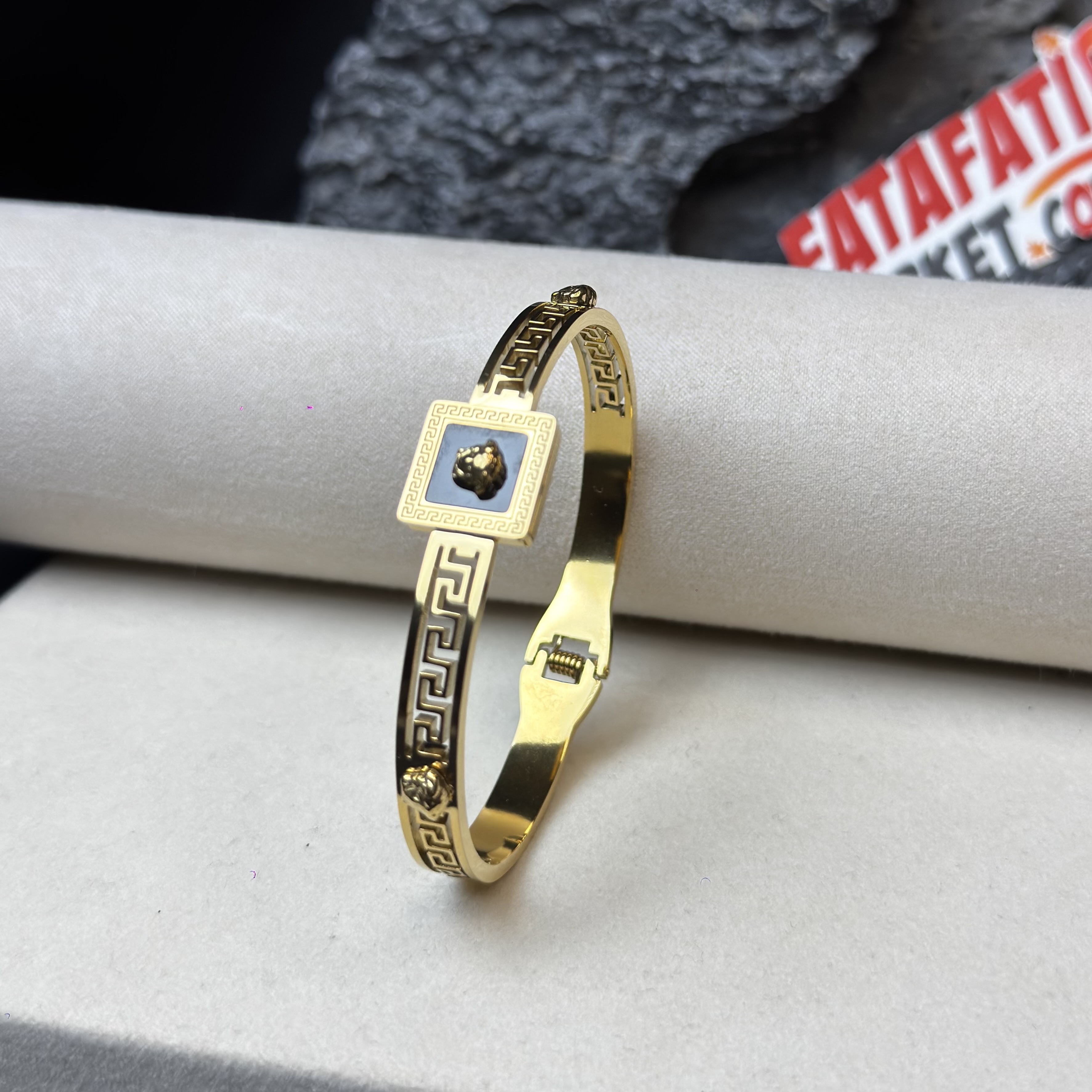 Versace Greca Cuff Bracelet Gold - 2 Years Color Guarantee thumbnail 2