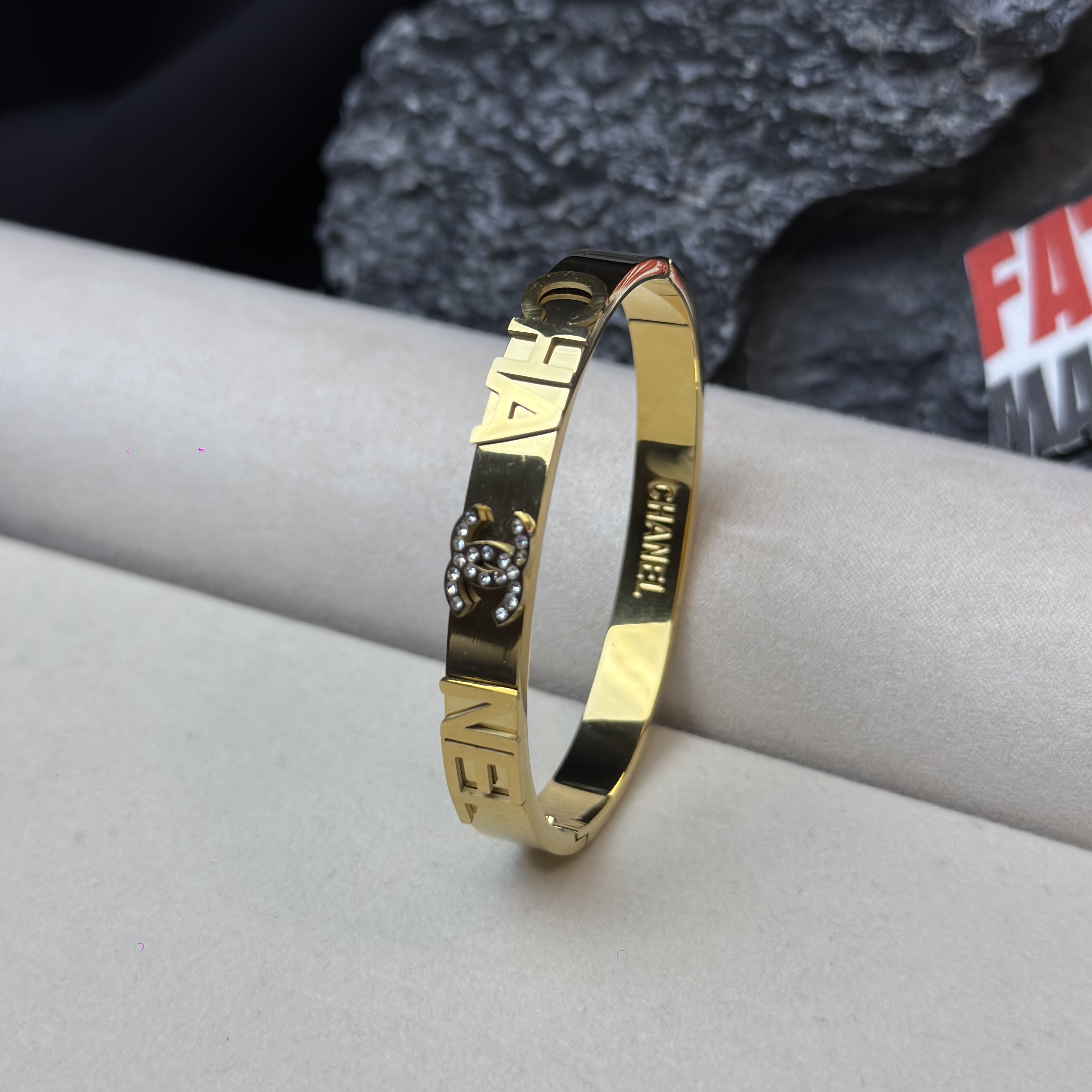 CHANEL Coco Crush Gold & Diamond Bracelet- 2 yes Color guarantee thumbnail 4