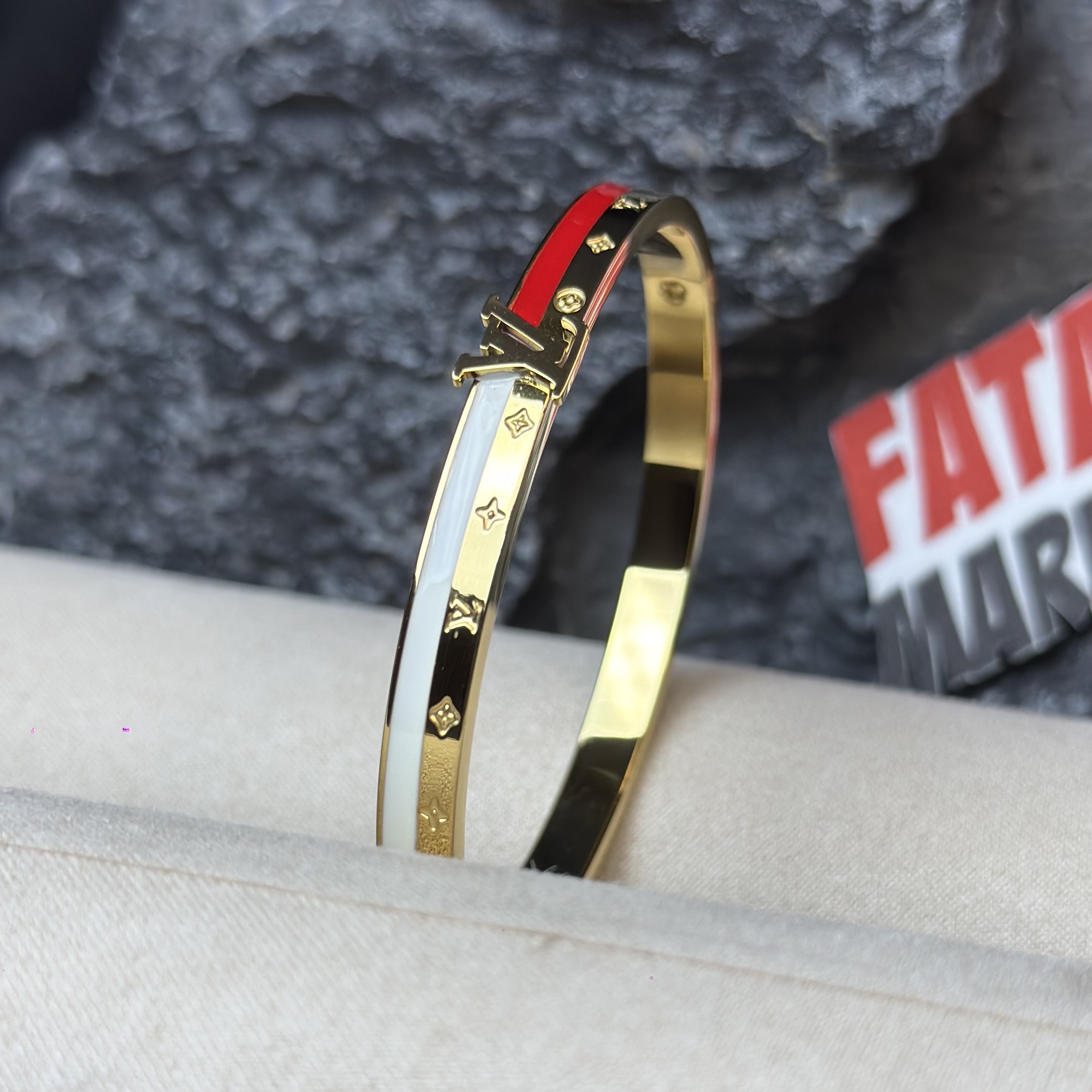 LOUIS VUITTON LV Initiales Bracelet - 2 years Color guarantee