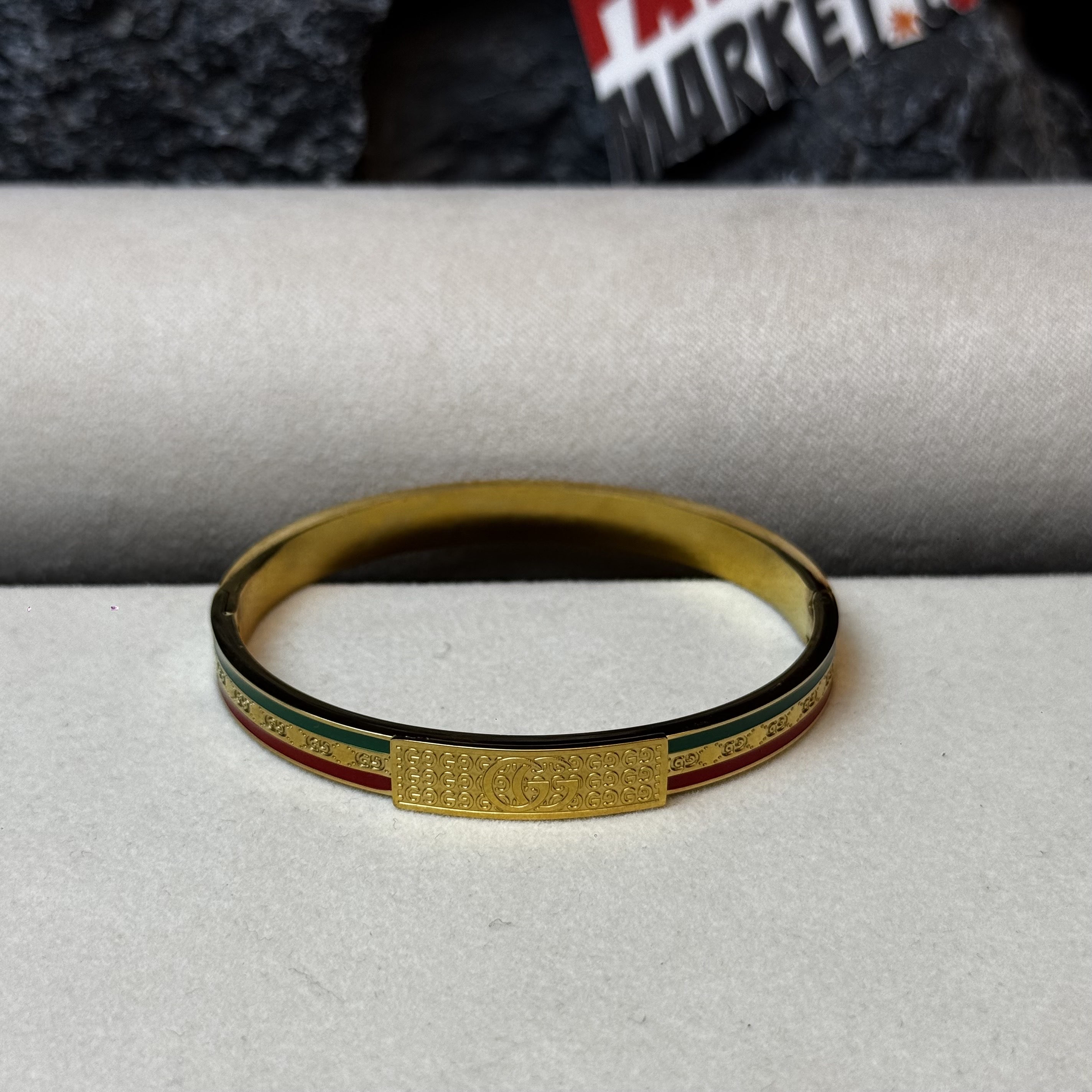 Gucci GG Marmont cuff bracelet Gold - 2 years Color guarantee thumbnail 3