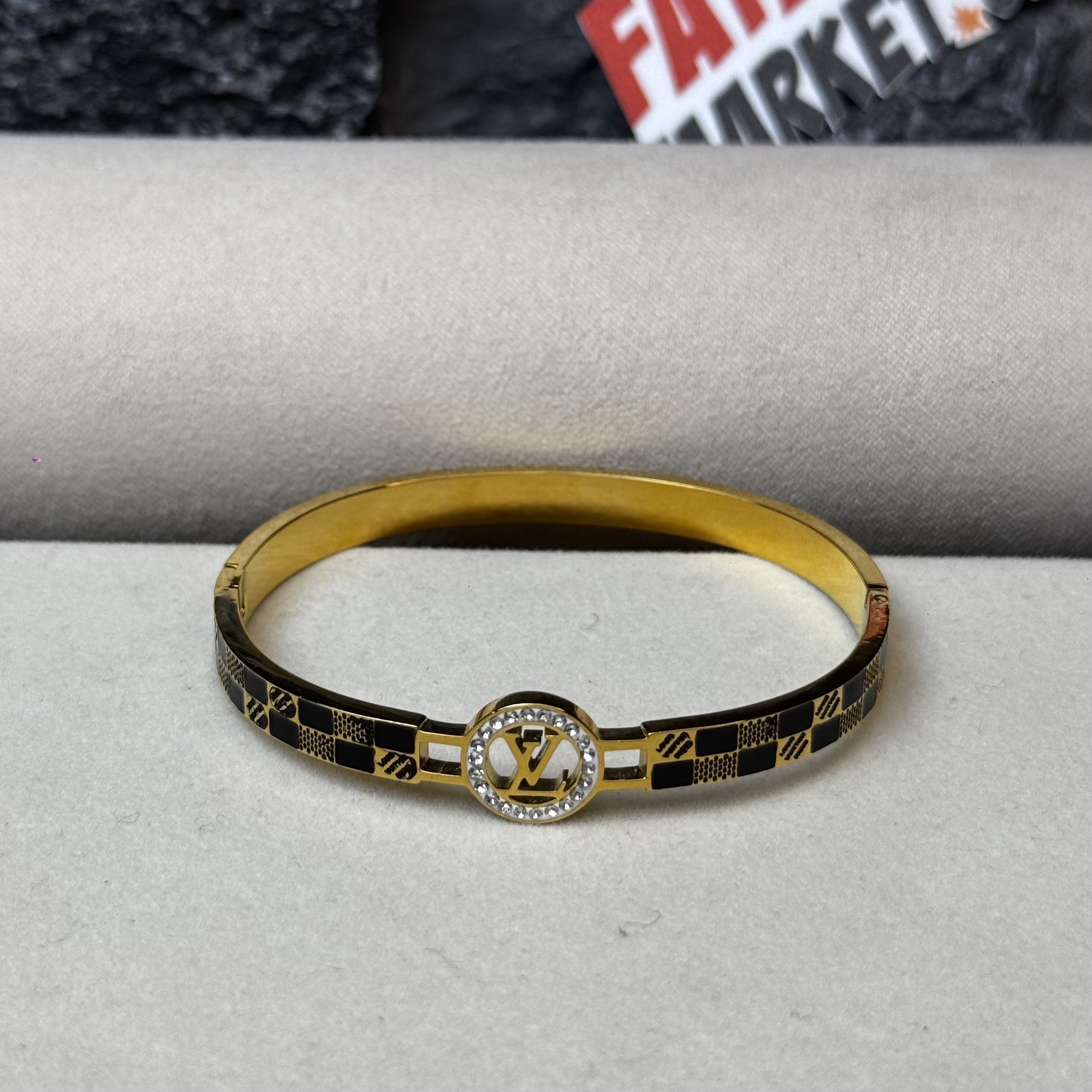 LV Loop Bracelet Gold - 2 years Color guarantee thumbnail 3