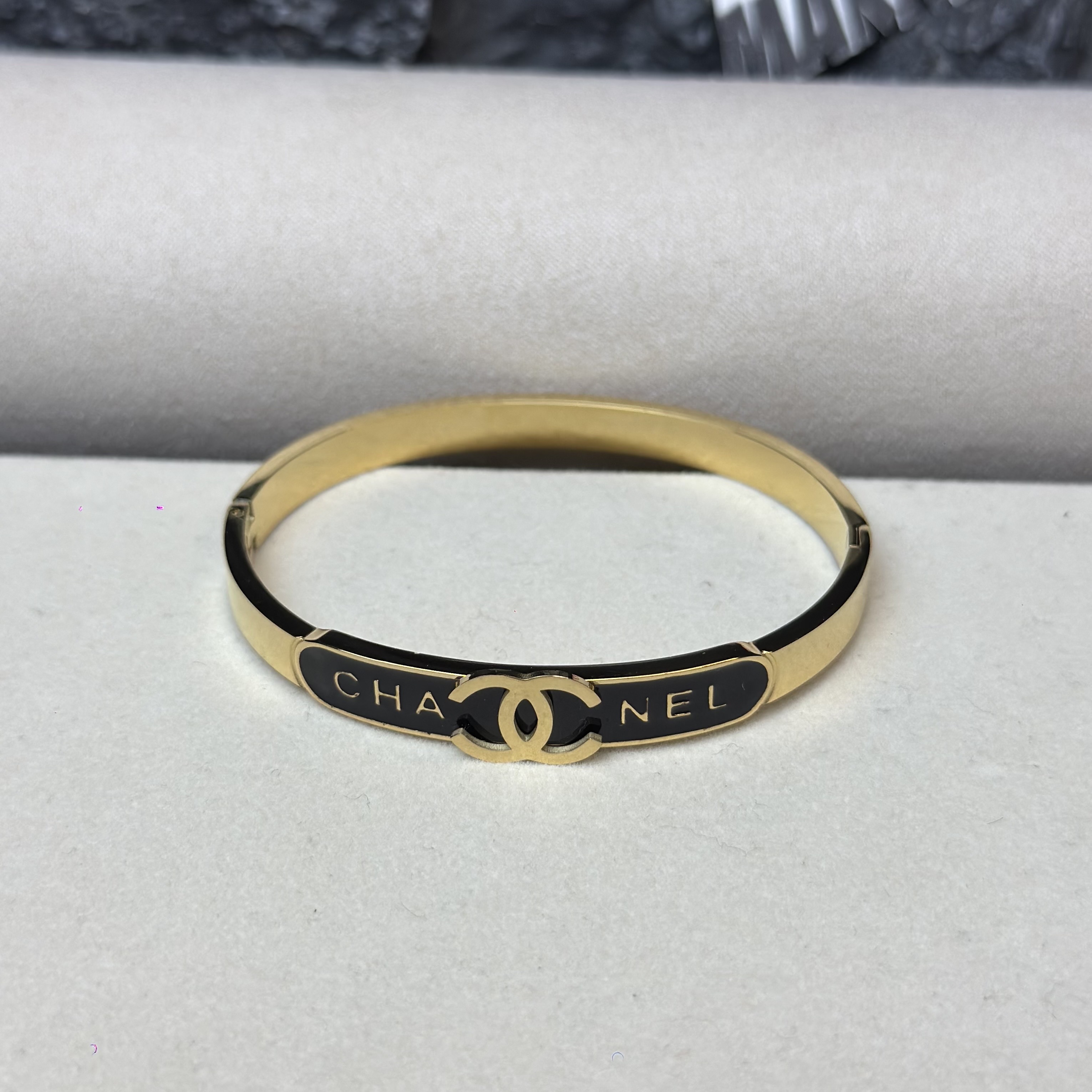 CHANEL coco Gold Bracelet unisex- 2 Years Color Guarantee thumbnail 7