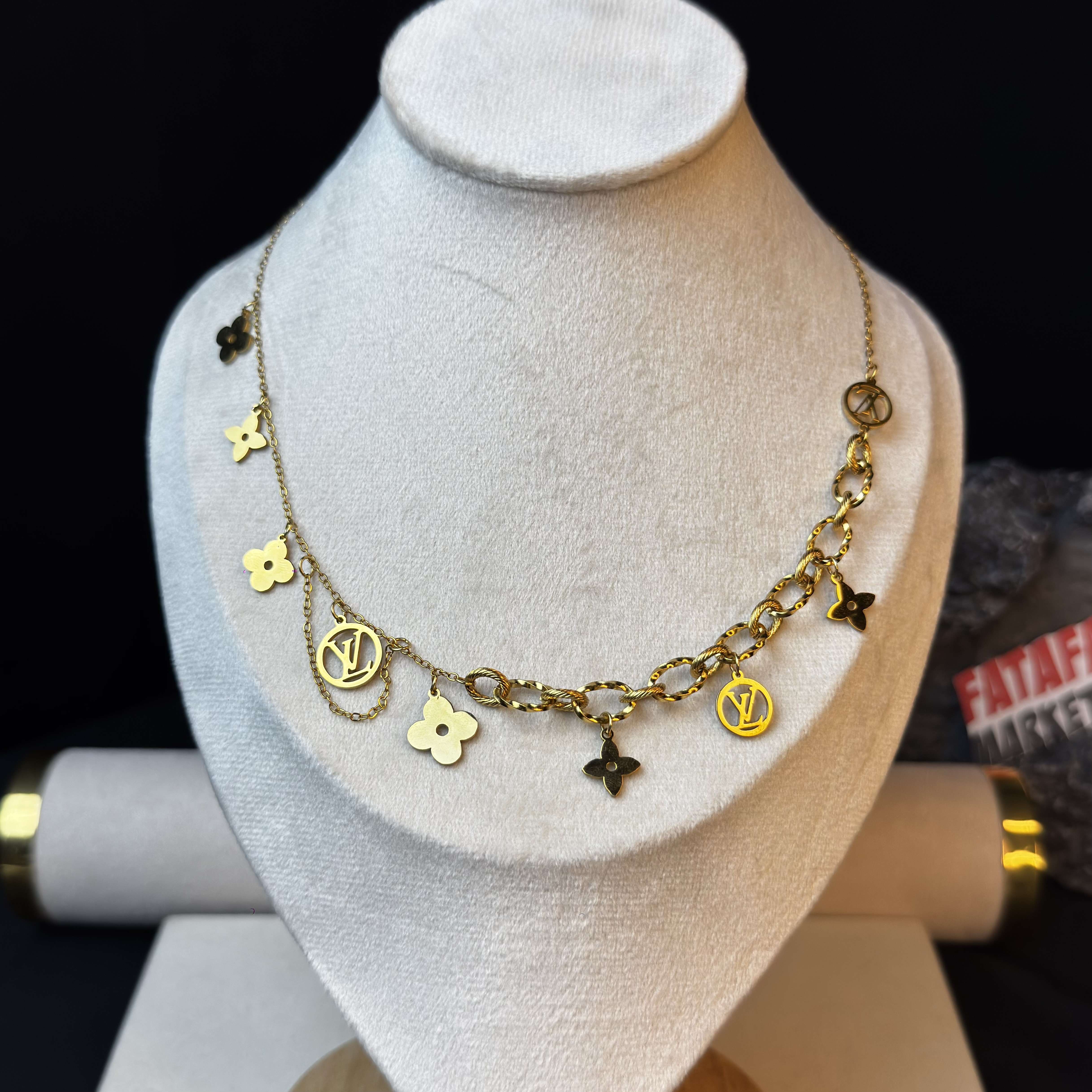LV Blooming Supple Necklace Gold - 2 Years Color Guarantee thumbnail 2