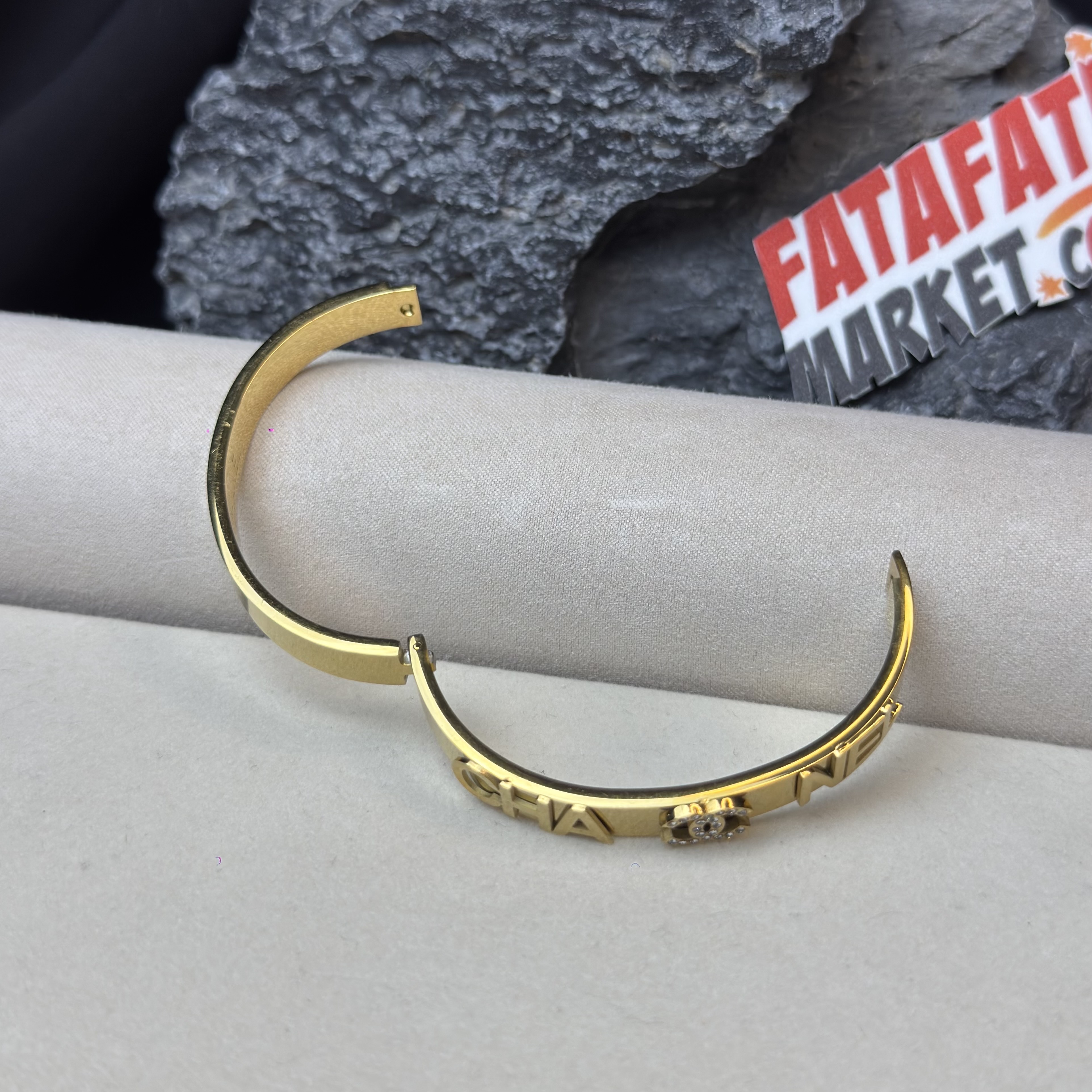 CHANEL Coco Crush Gold & Diamond Bracelet- 2 yes Color guarantee thumbnail 5