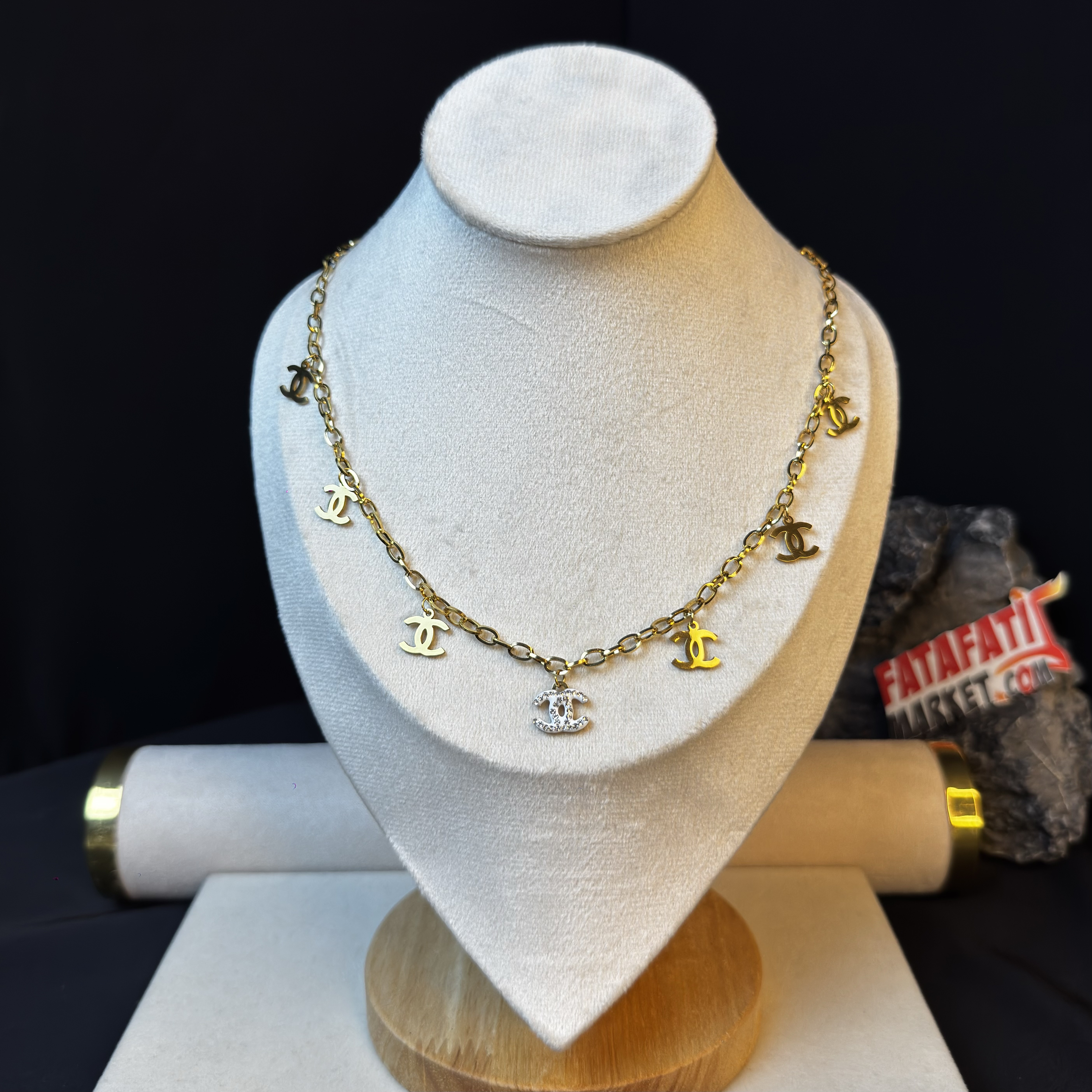 Chanel CC Pendant Necklace Gold SS - 2 Years Color guarantee
