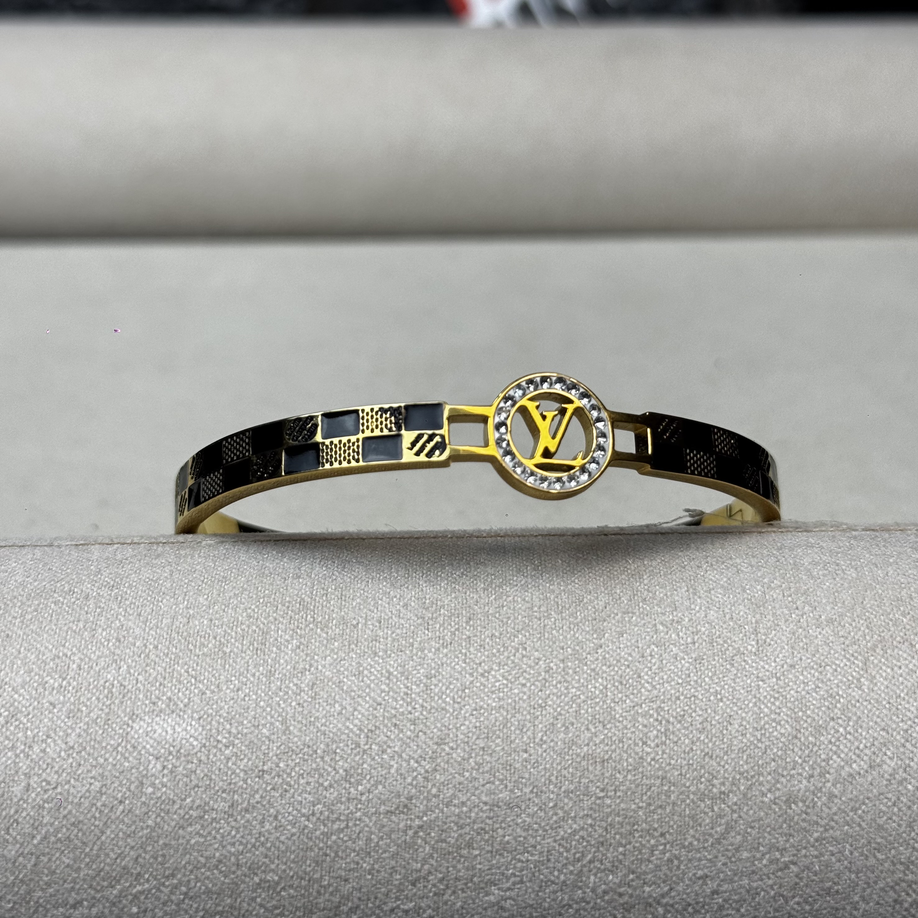 LV Loop Bracelet Gold - 2 years Color guarantee thumbnail 5