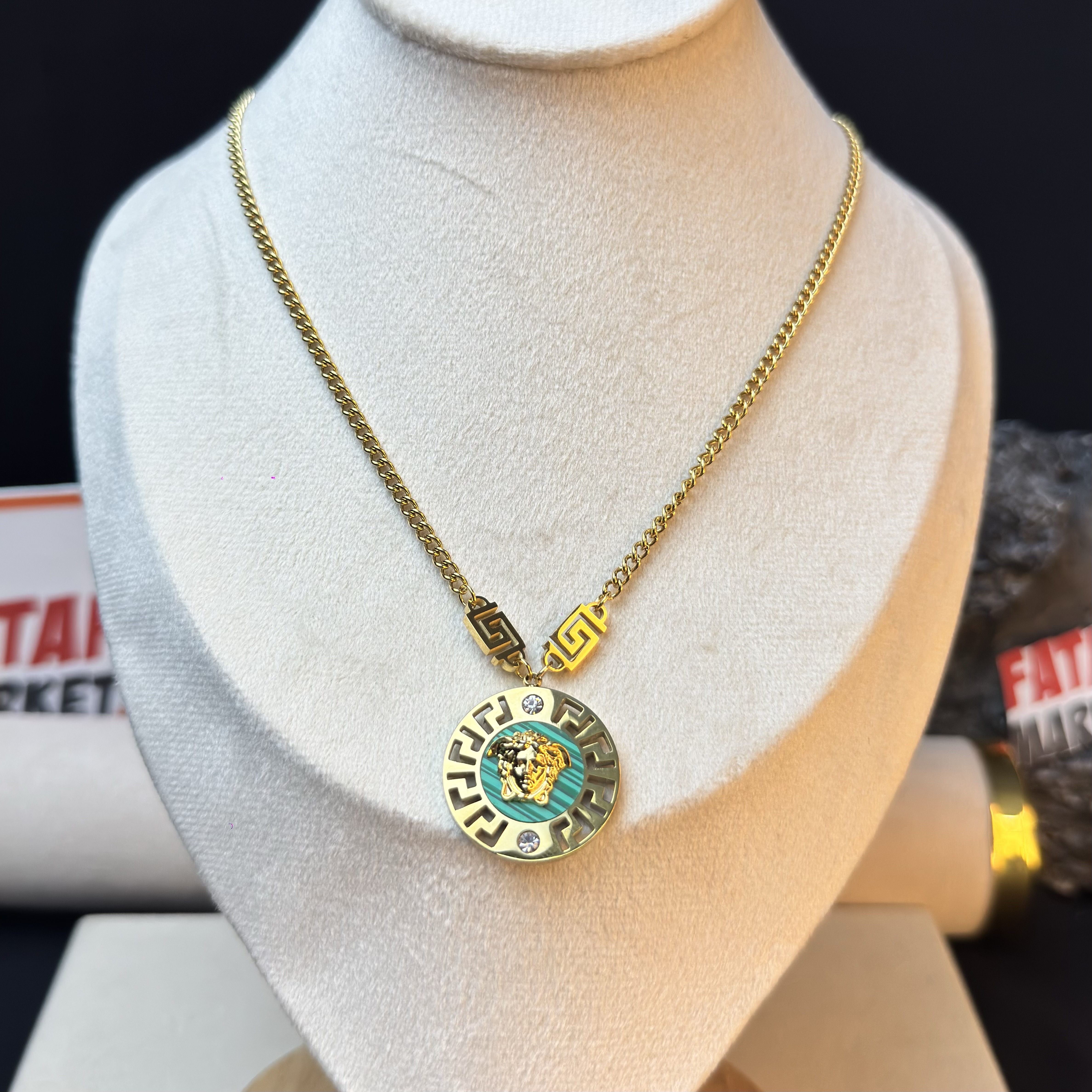 Versace Medusa Green pendant necklace gold limited edition unisex- 2 Years Color guarantee thumbnail 2