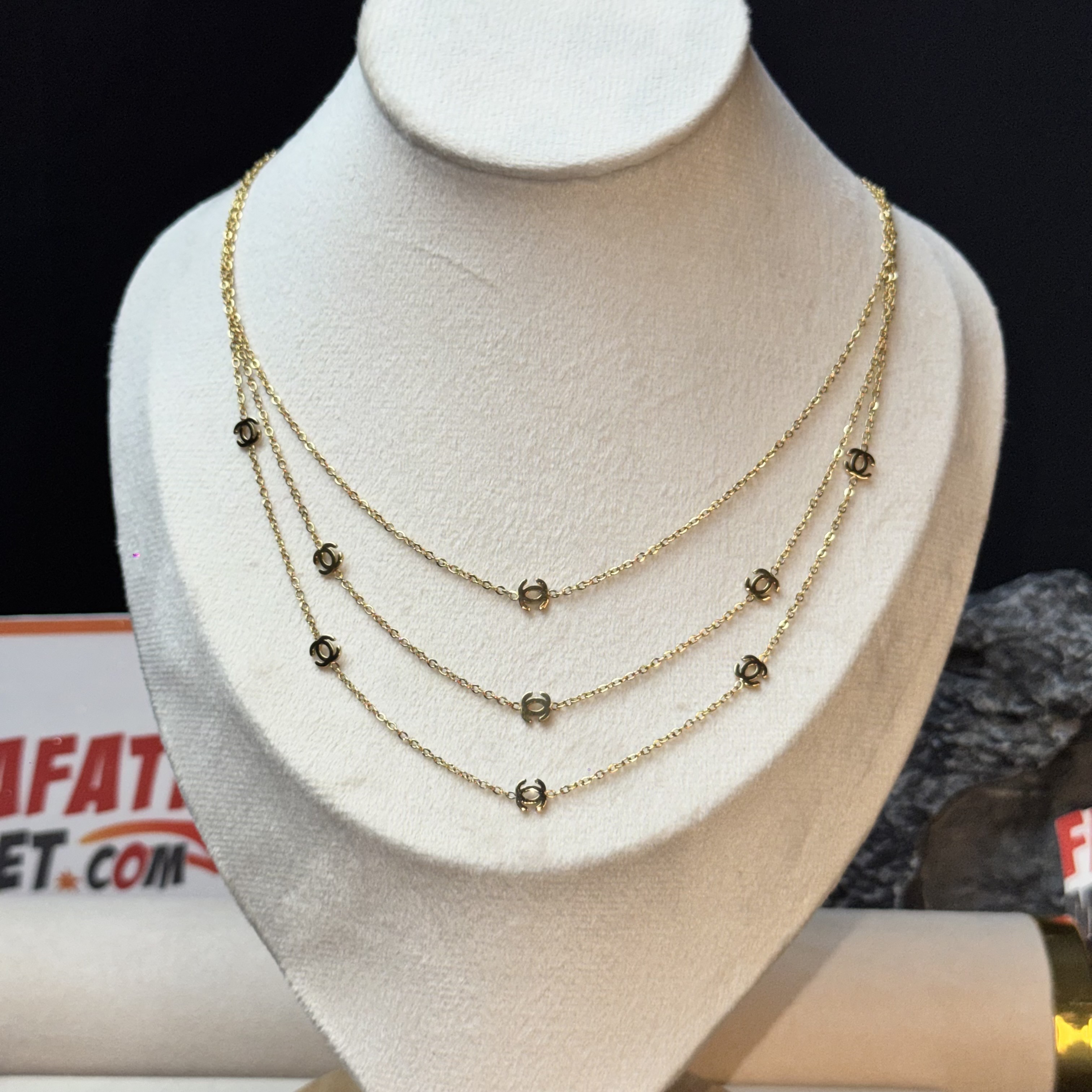 Chanel Chain Necklace Gold CC logo - 2 Years Color Guarantee thumbnail 3