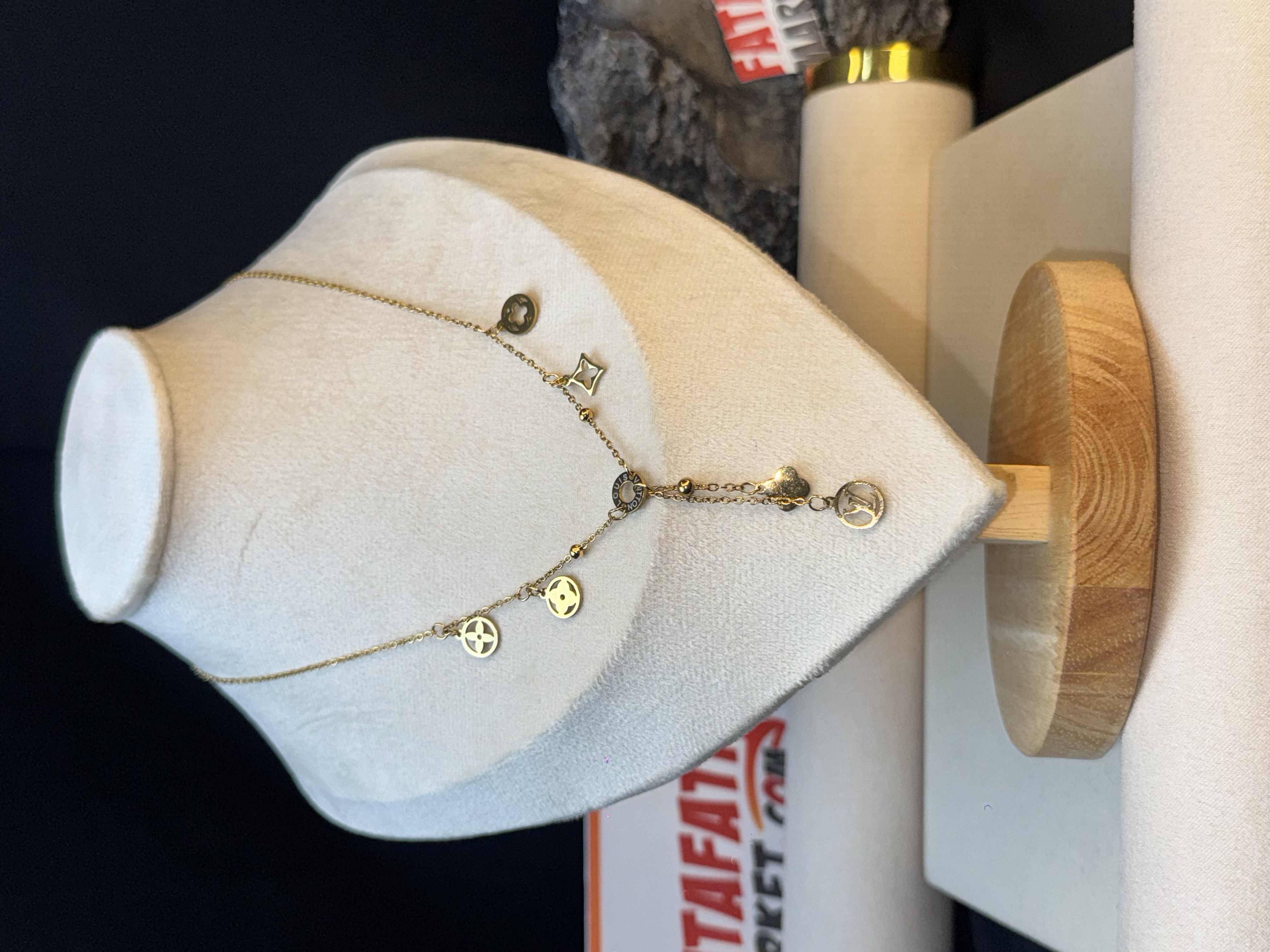 LV Confetti Necklace Gold -2 Years Color Guarantee thumbnail 2
