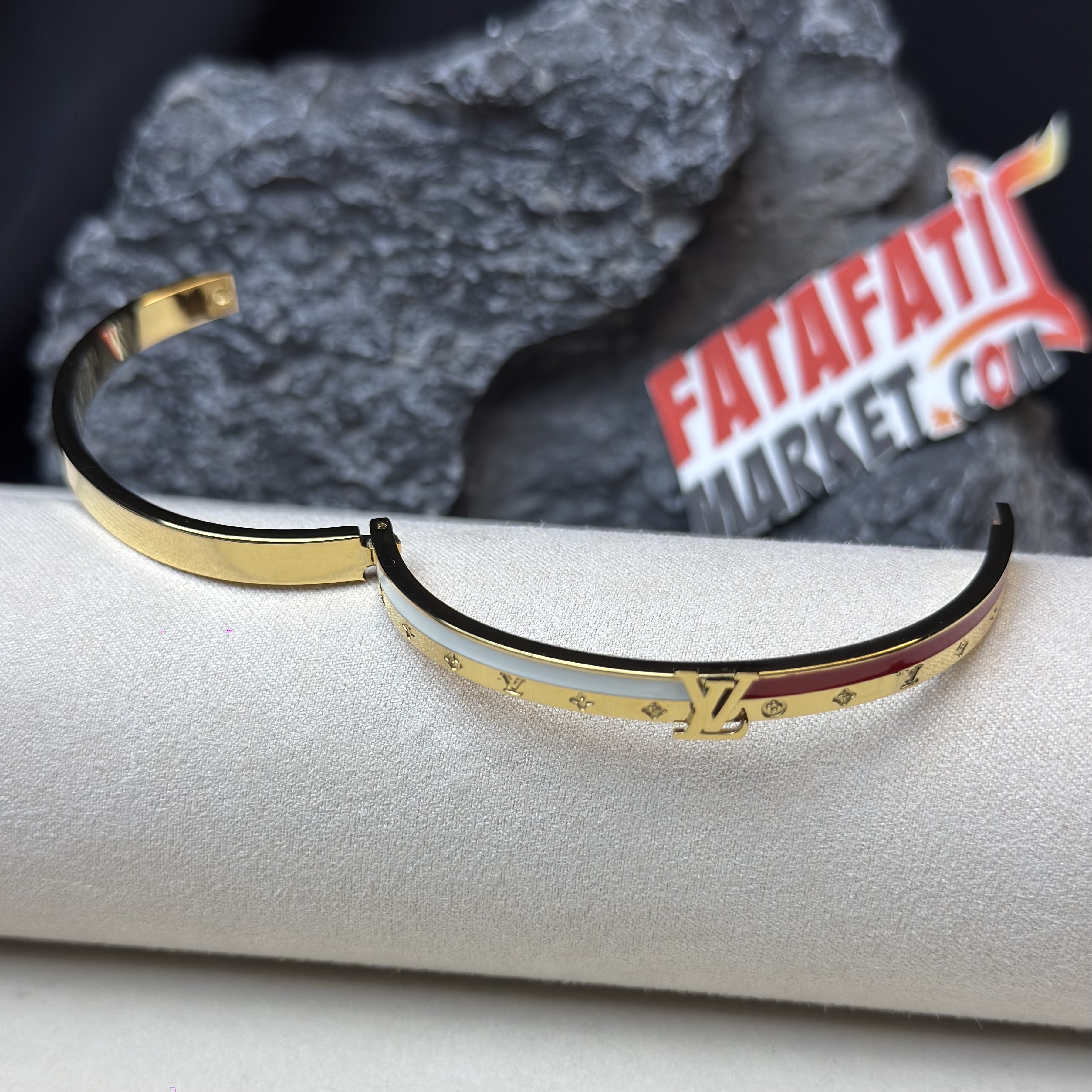 LOUIS VUITTON LV Initiales Bracelet - 2 years Color guarantee thumbnail 4