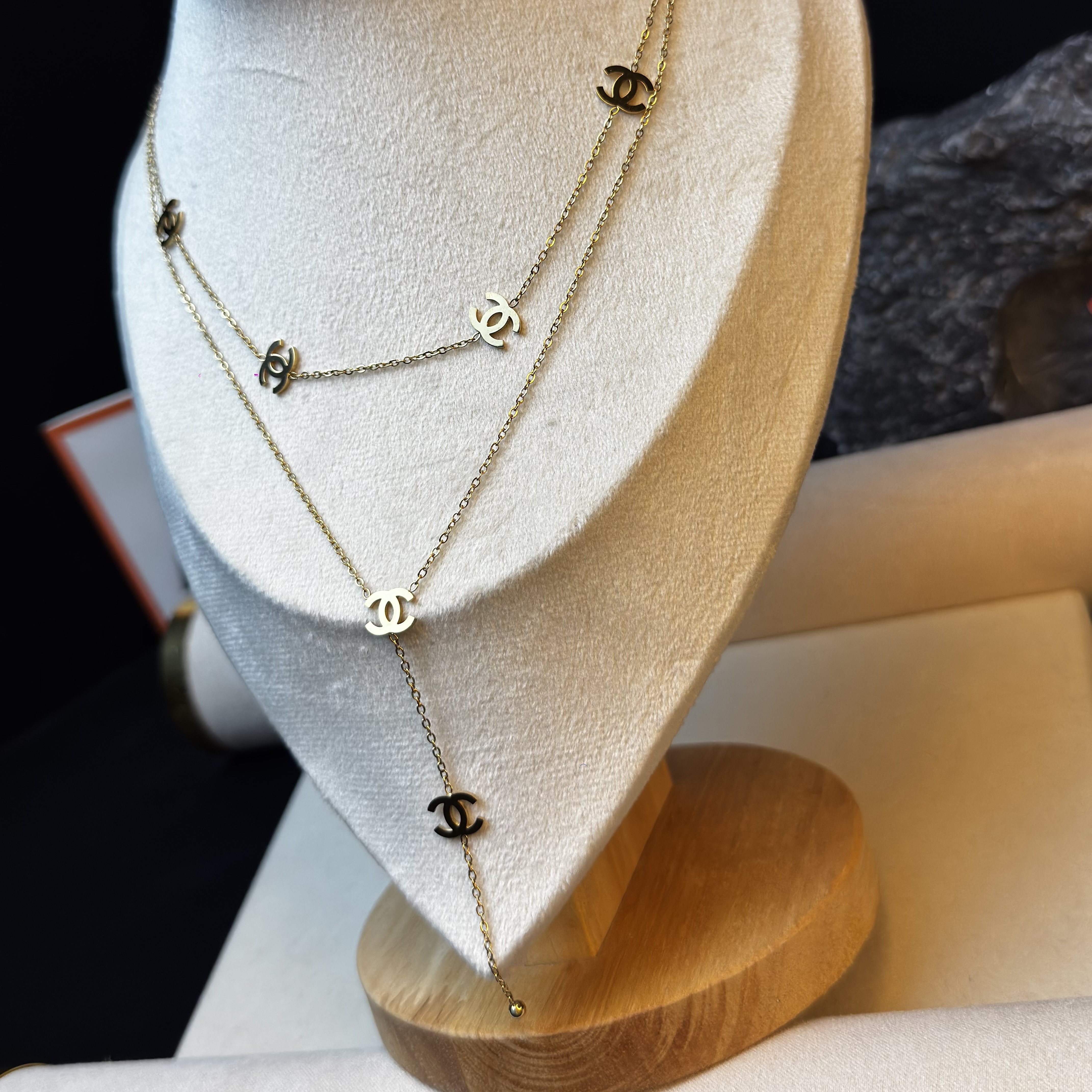 Chanel Lambskin Chain CC Logo necklace Gold - 2 Years Color Guarantee thumbnail 4