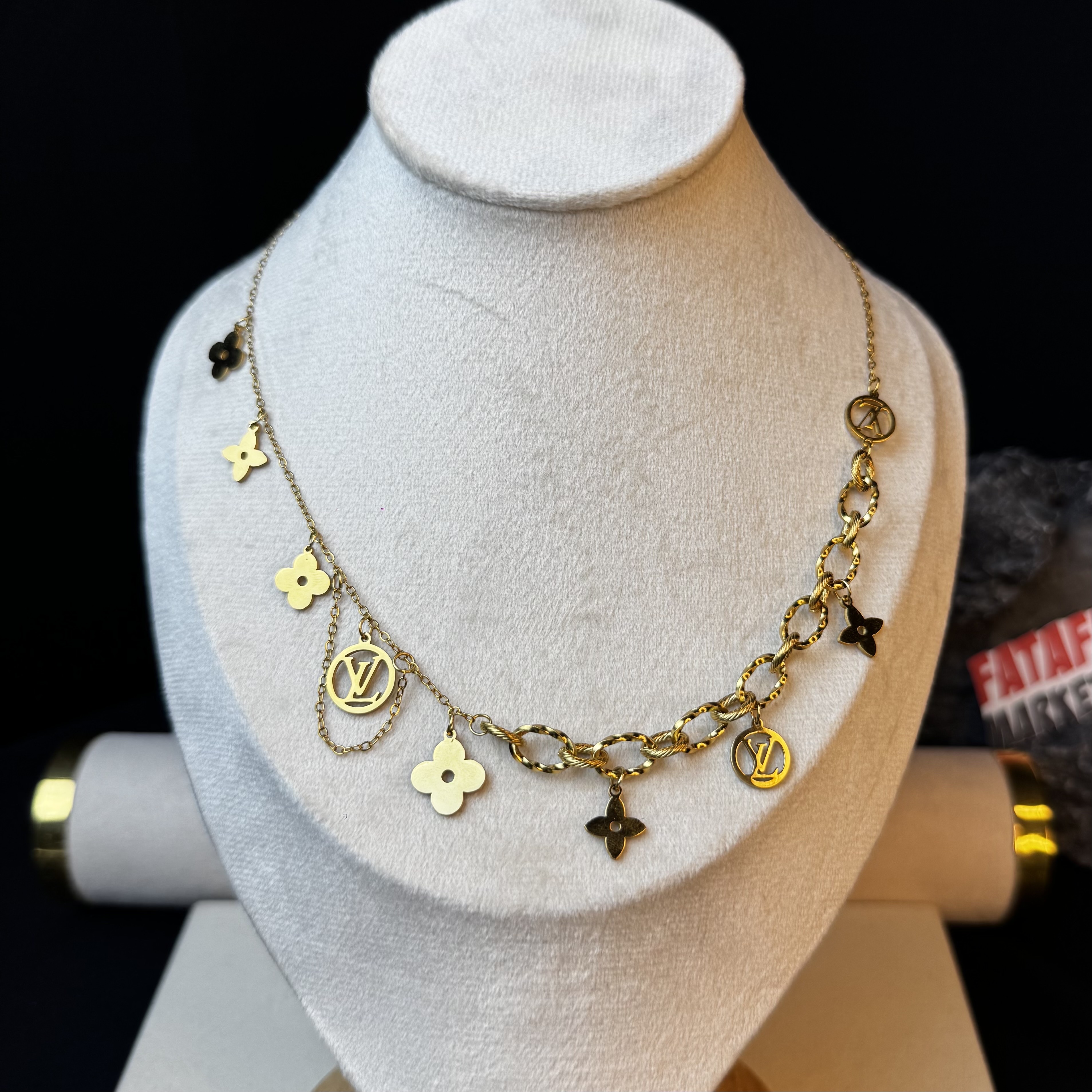 LV Blooming Supple Necklace Gold - 2 Years Color Guarantee thumbnail 3