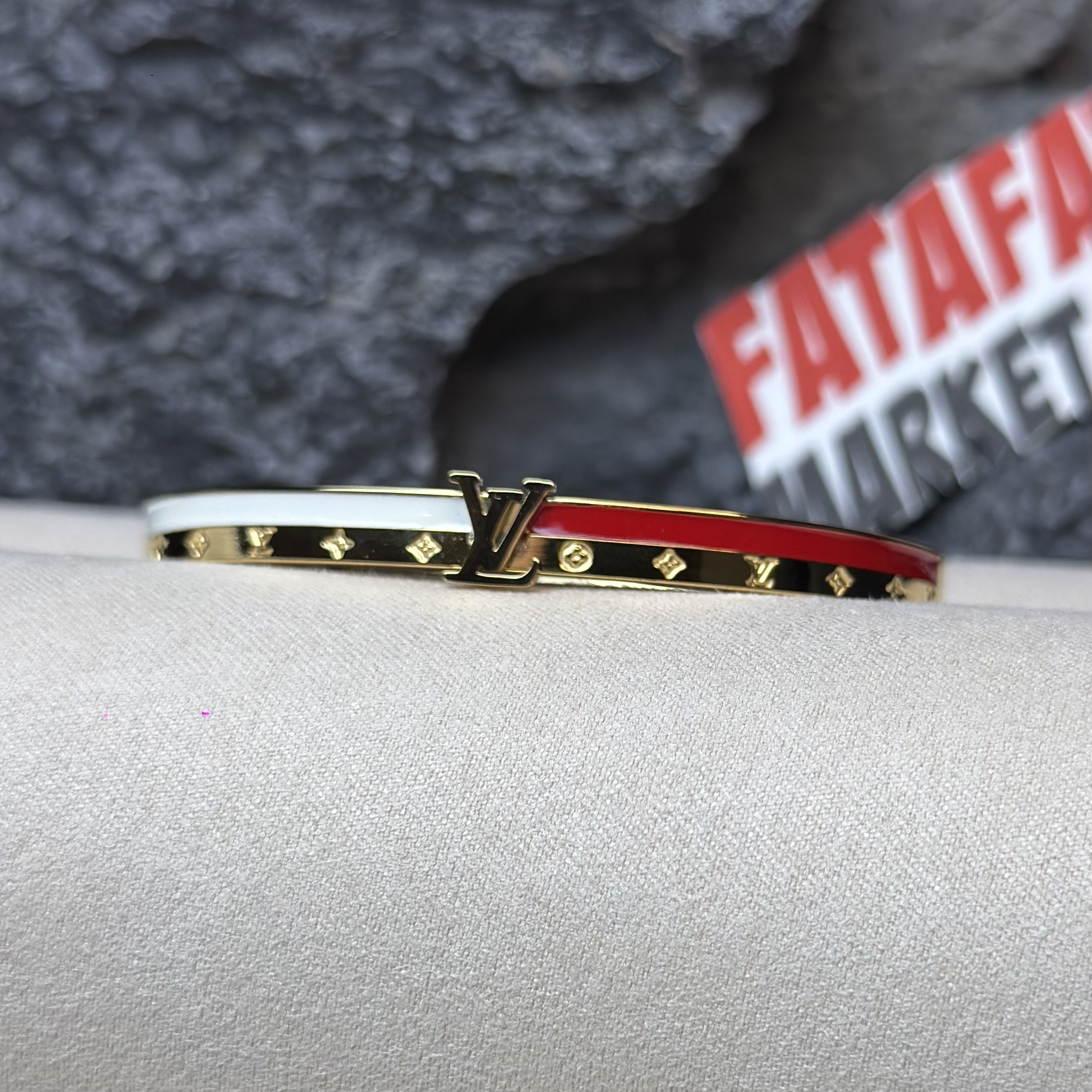 LOUIS VUITTON LV Initiales Bracelet - 2 years Color guarantee thumbnail 2