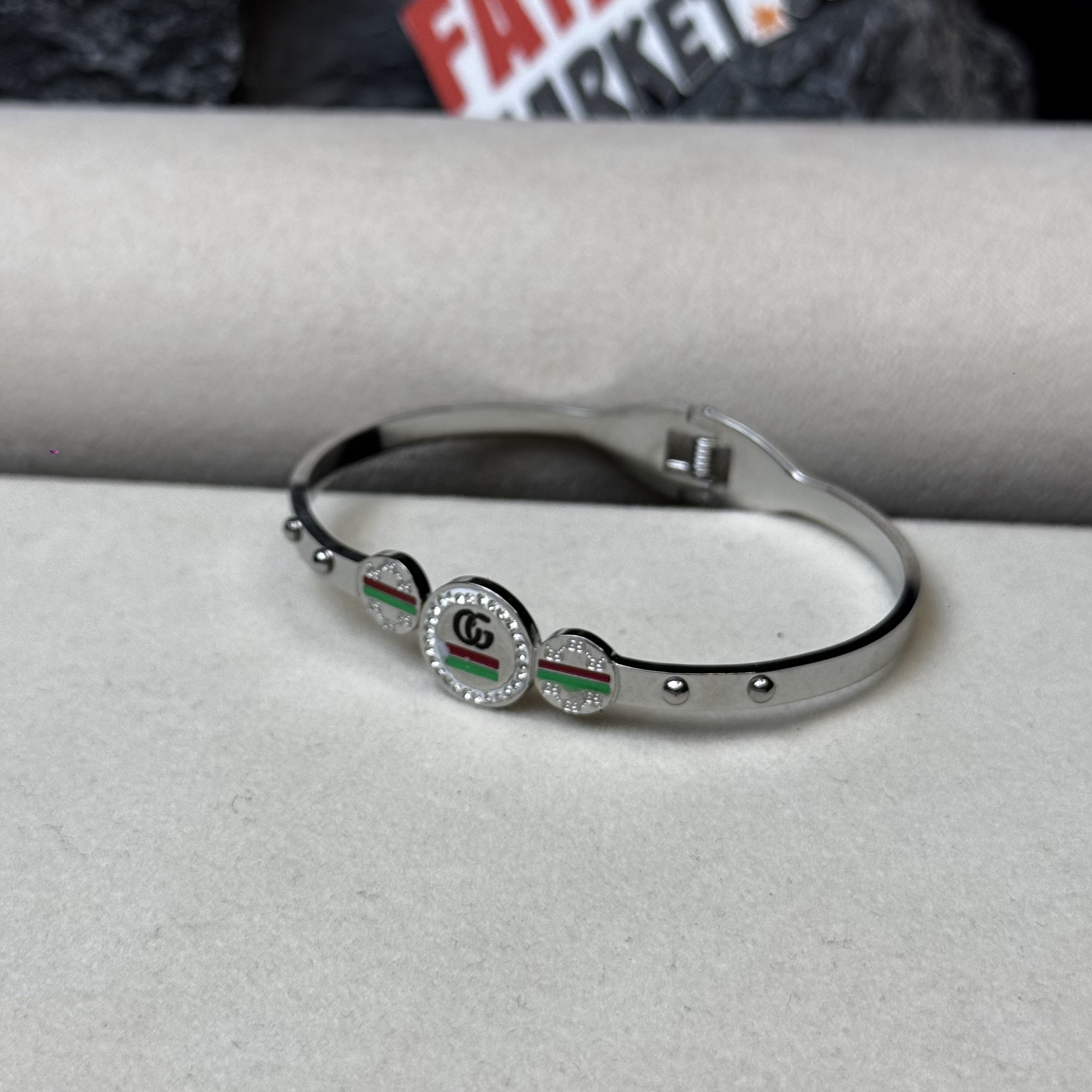 Gucci silver GG Marmont crystal cuff bracelet SS - 2 Years Color Guarantee thumbnail 4