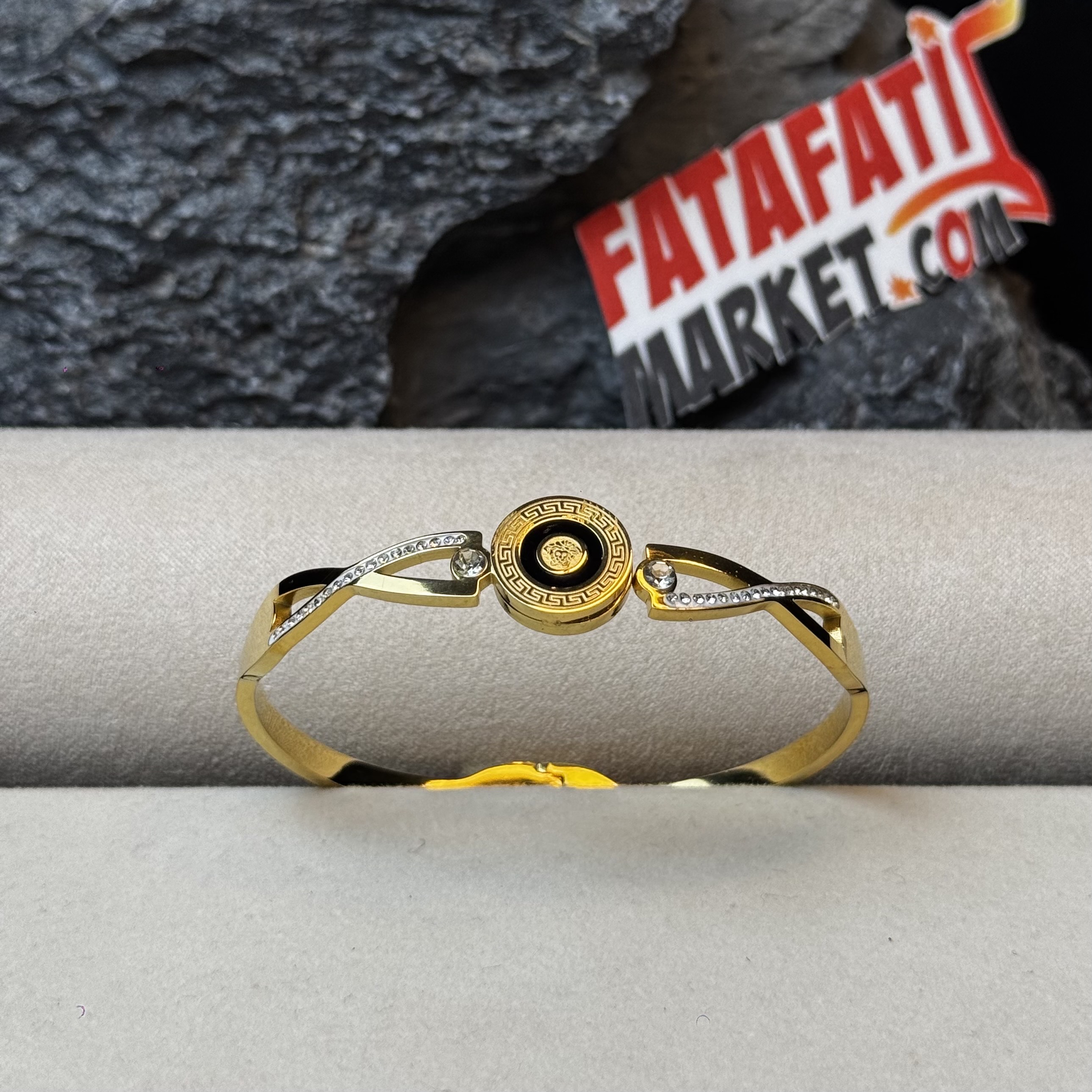Versace Medusa '95 Crystal Cuff Bracelet Gold - 2 years Color guarantee thumbnail 2