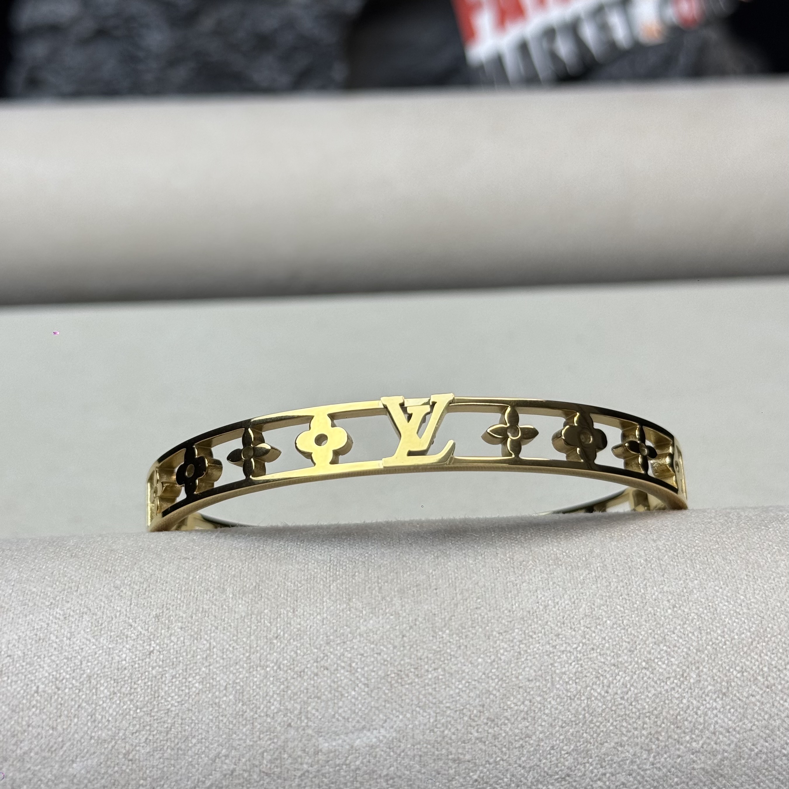 LV Initiales Bracelet GOLD -2 Years Color guarantee thumbnail 5