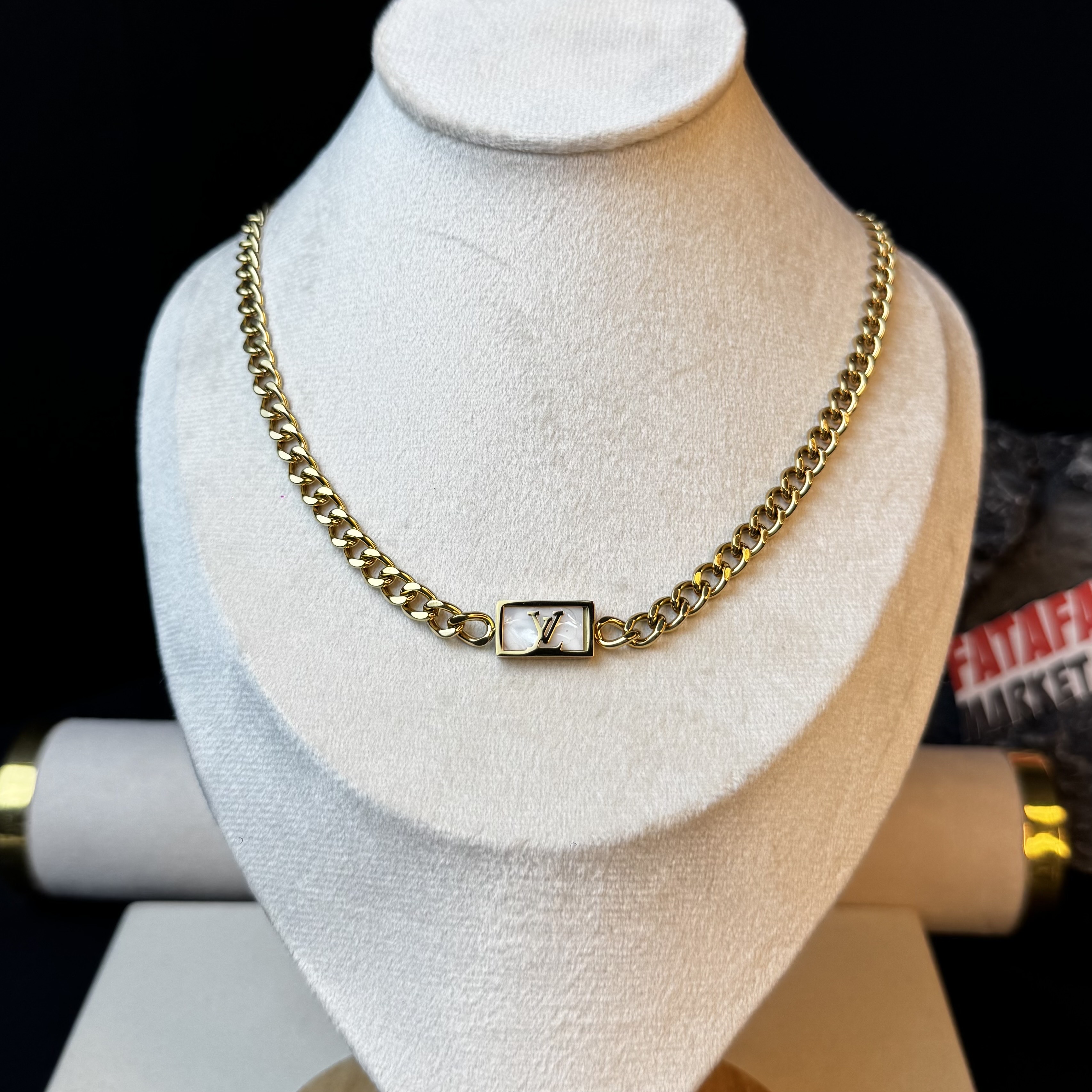 LV Iconic Enamel Necklace gold - 2 years Color guarantee thumbnail 3