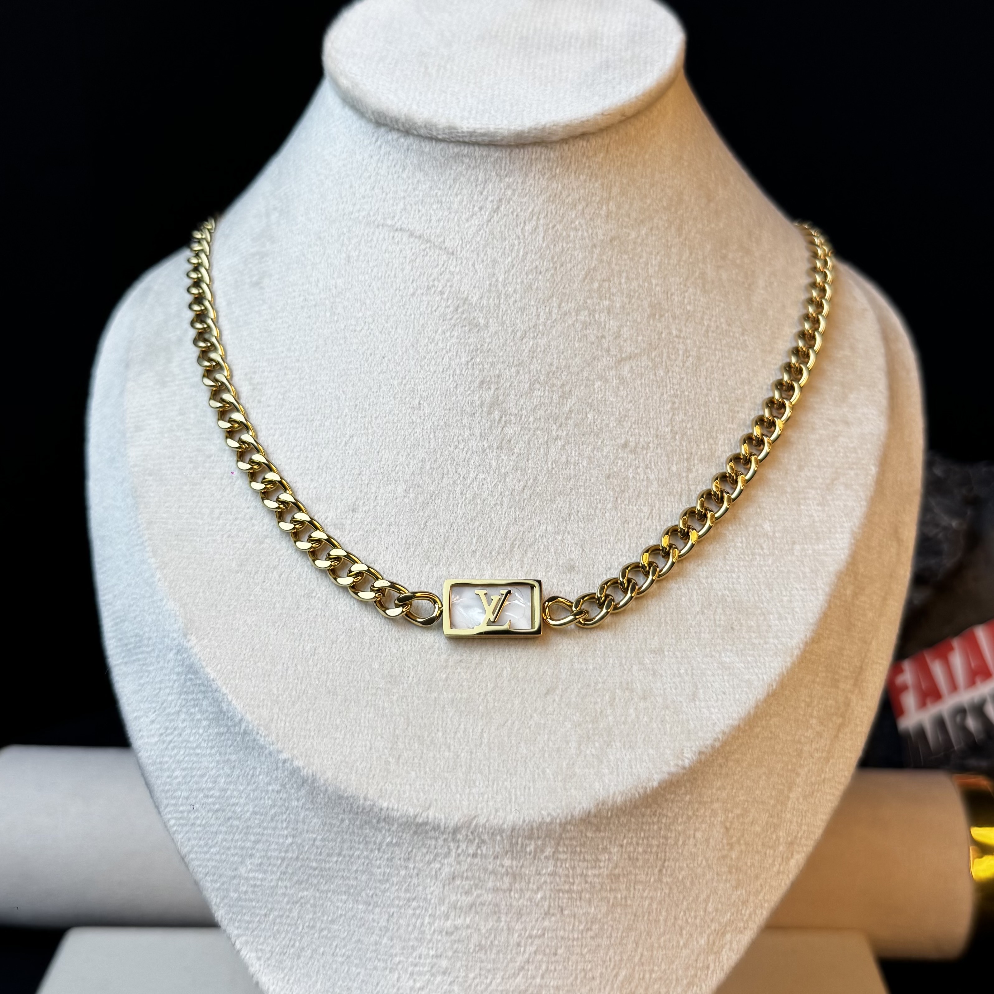 LV Iconic Enamel Necklace gold - 2 years Color guarantee thumbnail 2