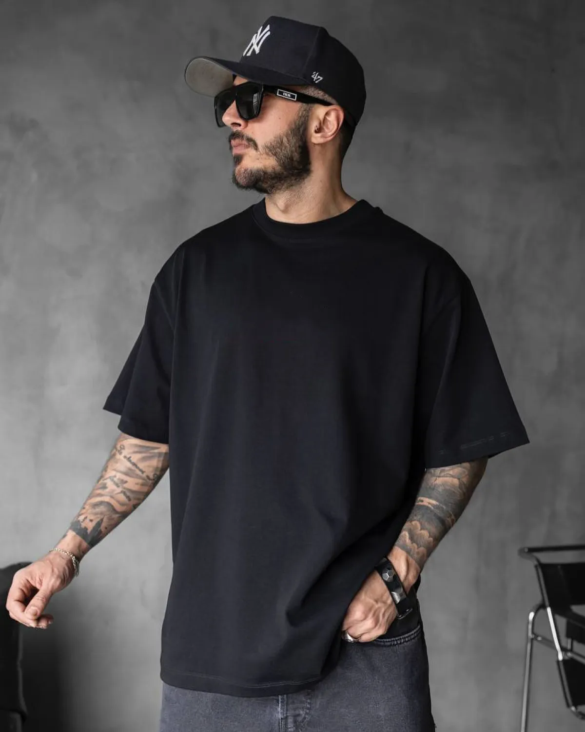 Black - Solid Oversized Drop Shoulder T-shirt