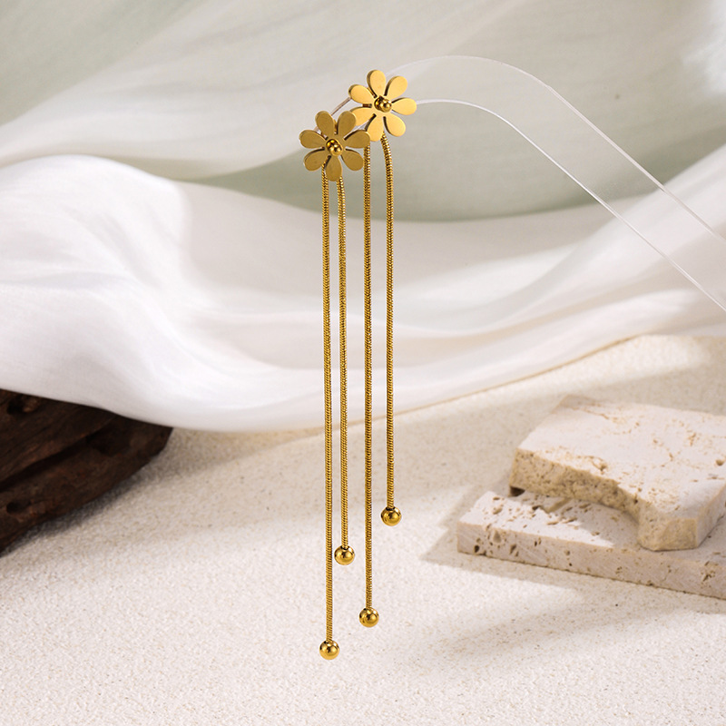 Trendy Daisey Earrings ( Stainlesssteel 316L )