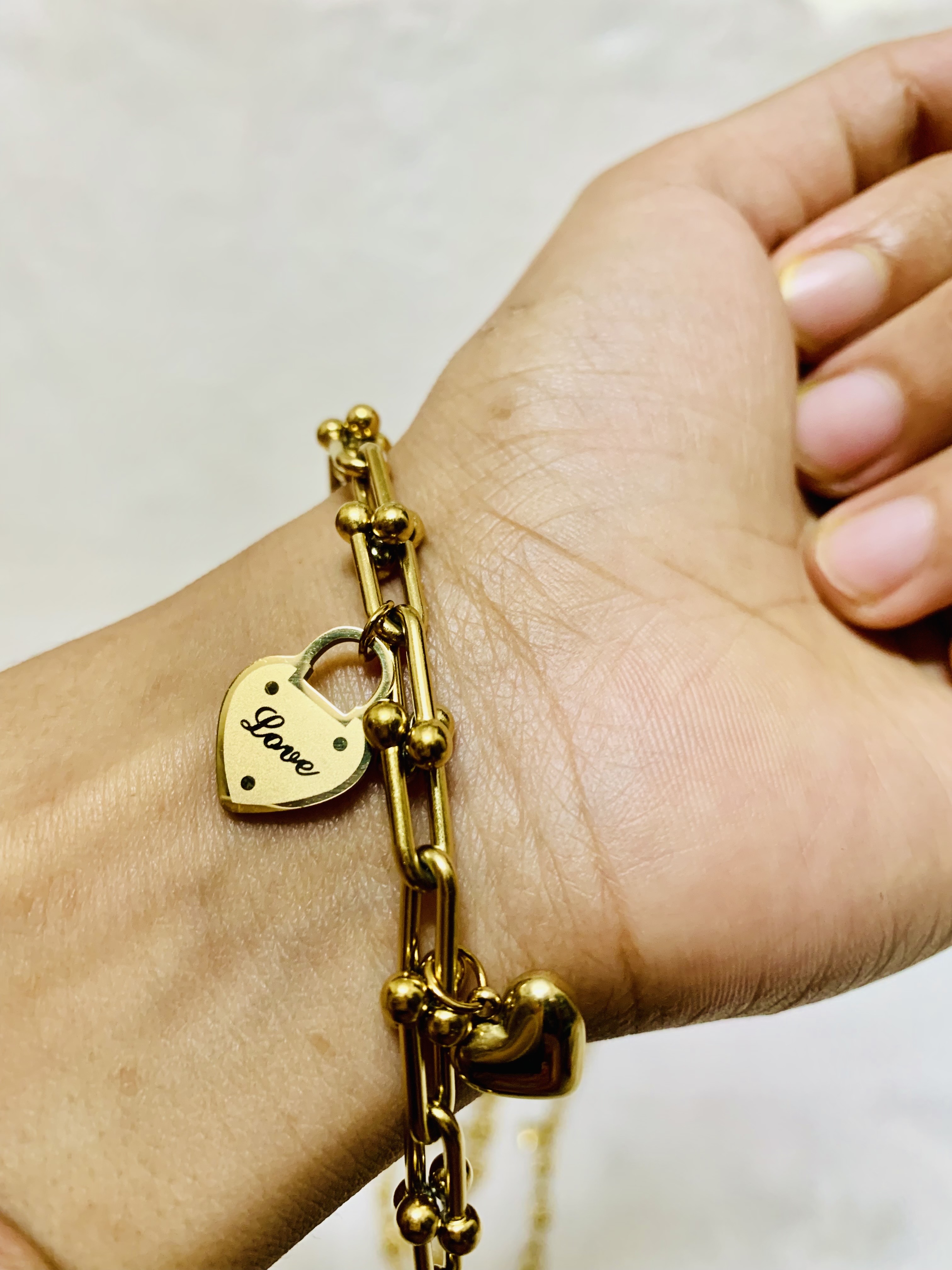 Premium Quality Bracelet 😍✨ স্টাইল থাকবে, রঙও থাকবে বছরের পর বছর! ✨