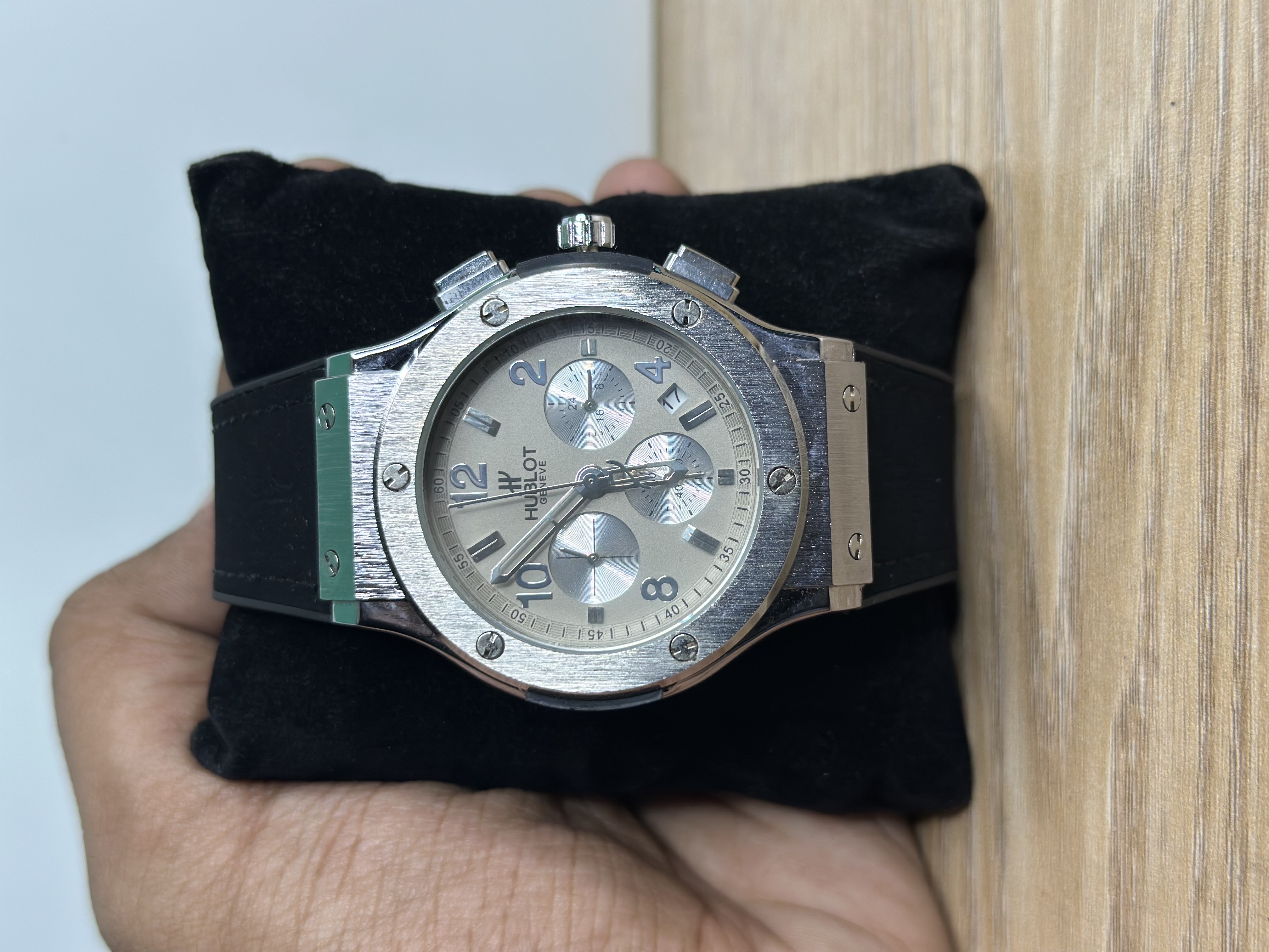 Hublot Big Bang Chronograph Velvet Black Strap White Dial_img_0