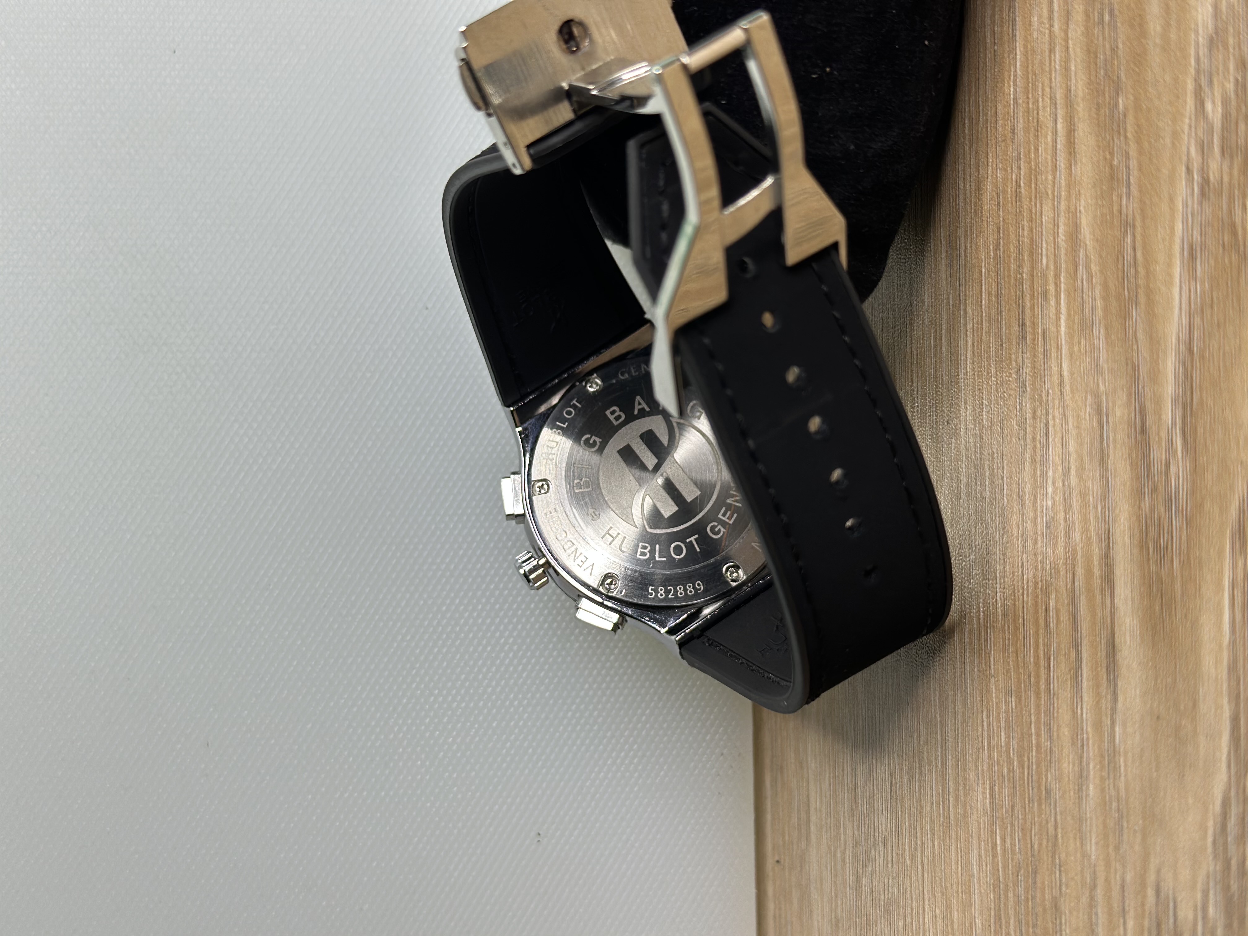 Hublot Big Bang Chronograph Velvet Black Strap White Dial_img_1