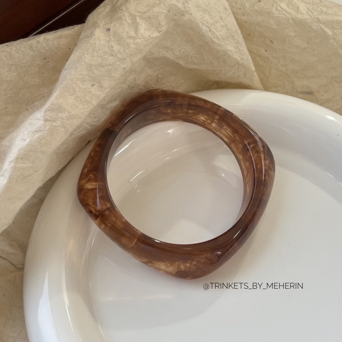 Transparent red-brown bangle_img_0