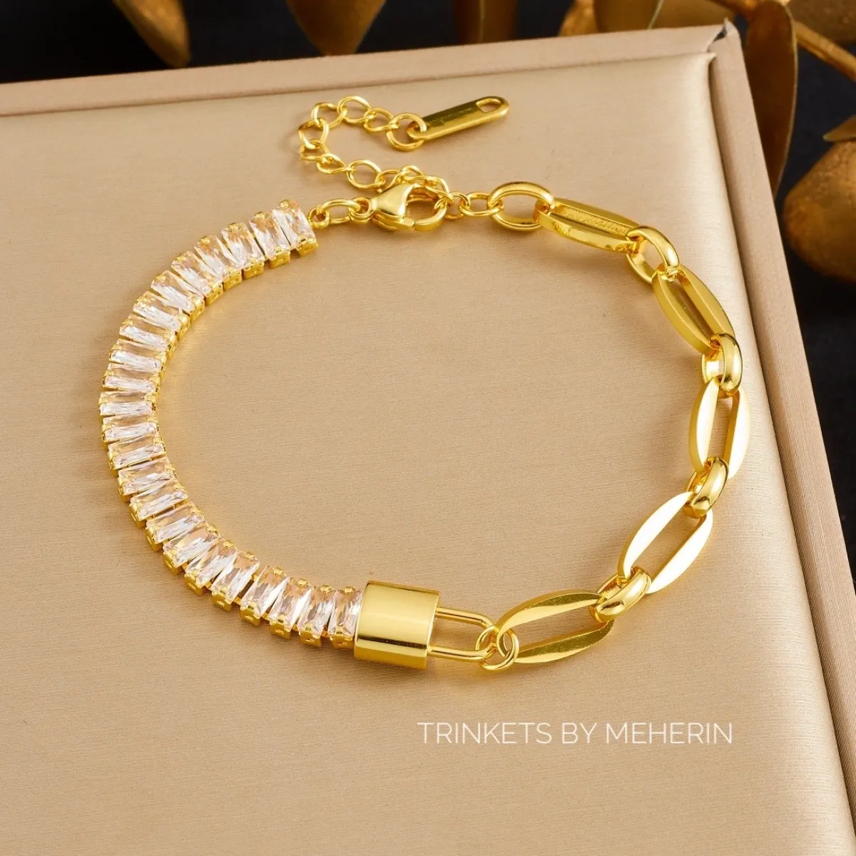 Zircon Linked Chain Bracelet