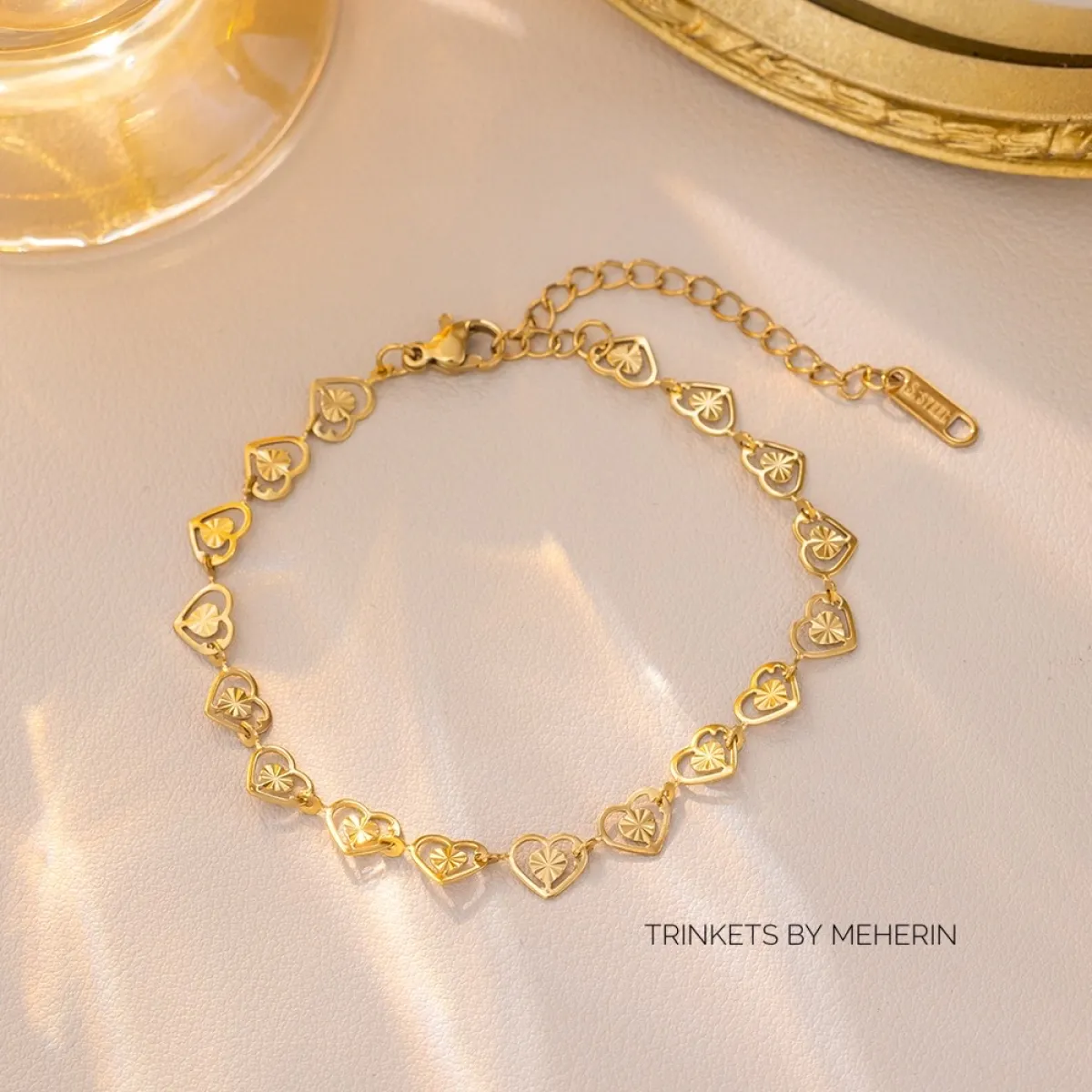 Love Embossed Chain Bracelet