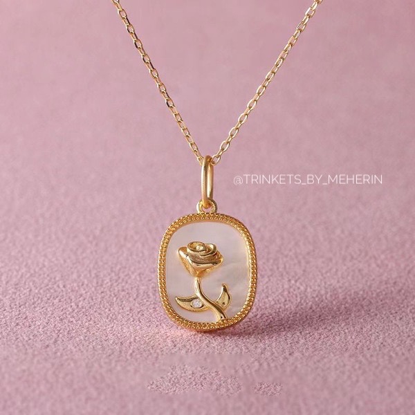 Vintage Rose Pendant Neckpiece_img_0