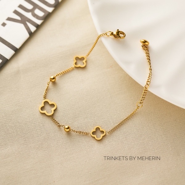 Hollow Clover Bracelet_img_1
