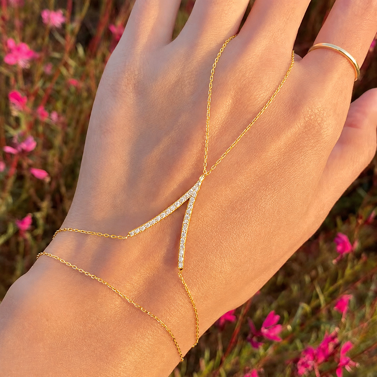 Inaya hand chain (Golden)_img_0