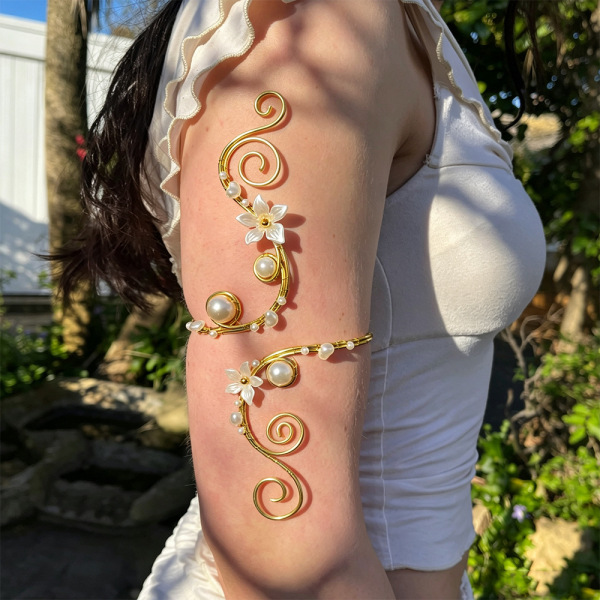 Soliera Cuff (Golden)_img_1