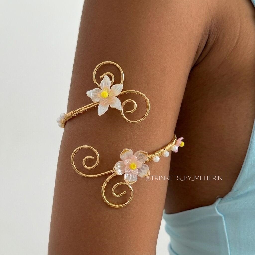 Flower Pearl Arm Cuff_img_0