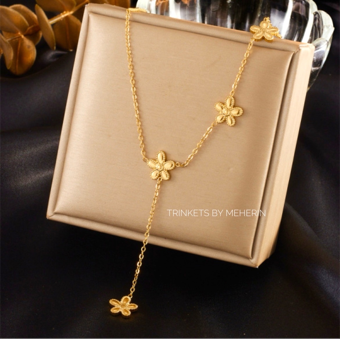 High quality floral neckpiece_img_1
