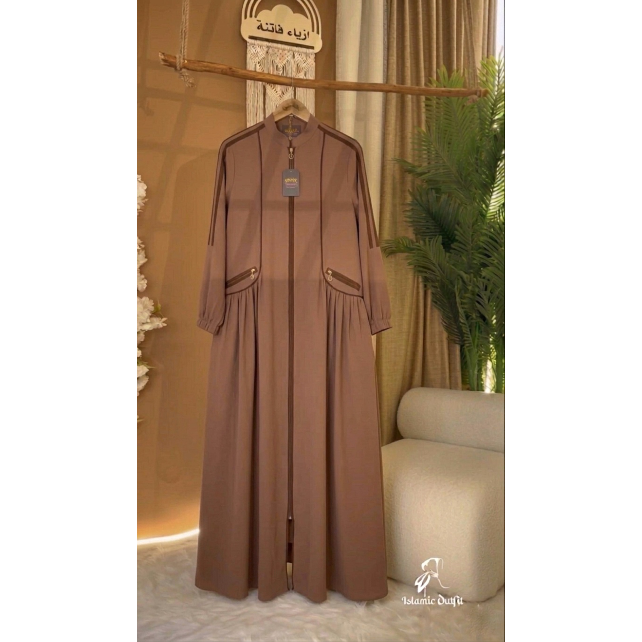 Liana Abaya Nude