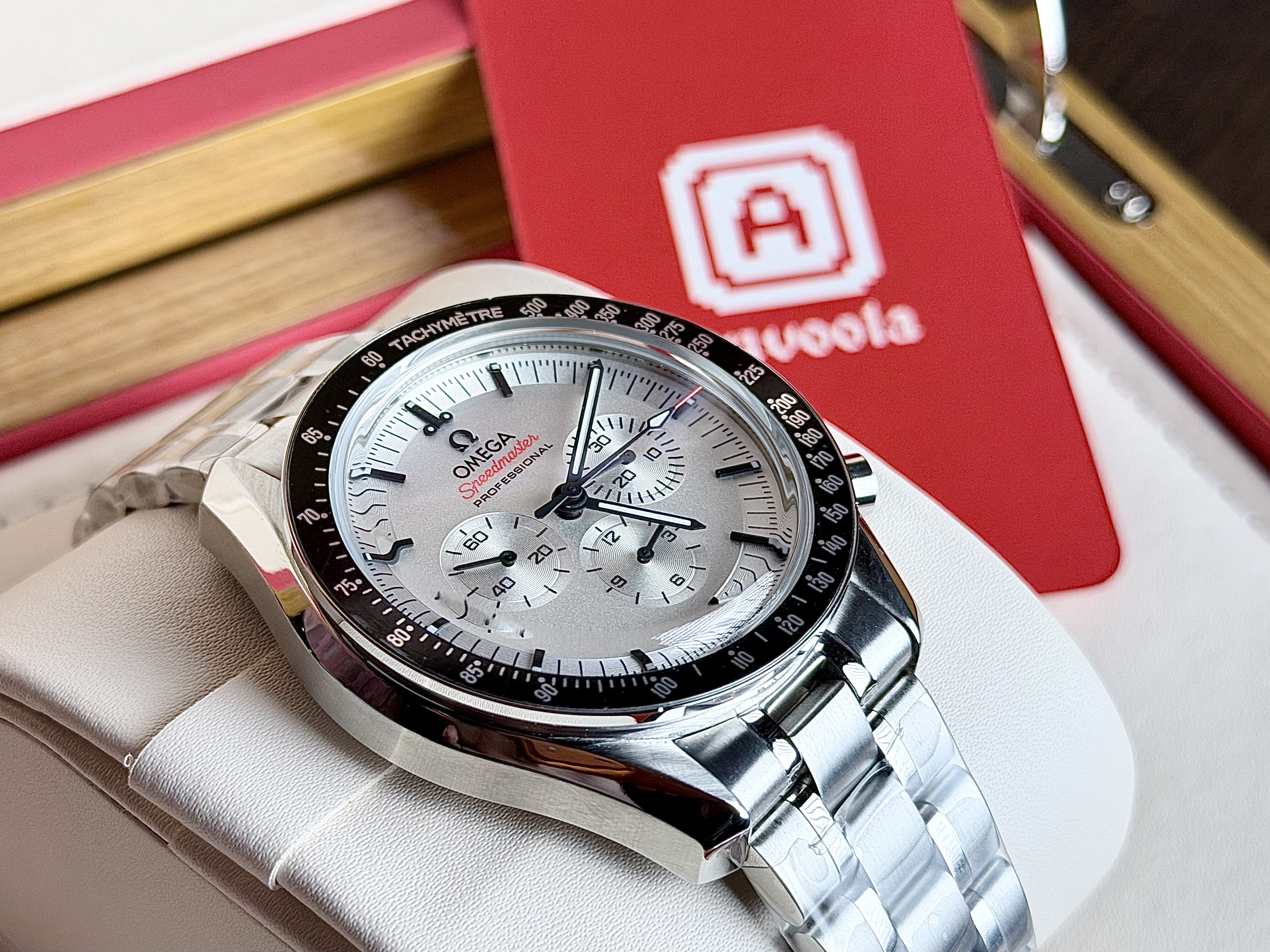 Omega Speedmaster Professional Moon Watch thumbnail 6