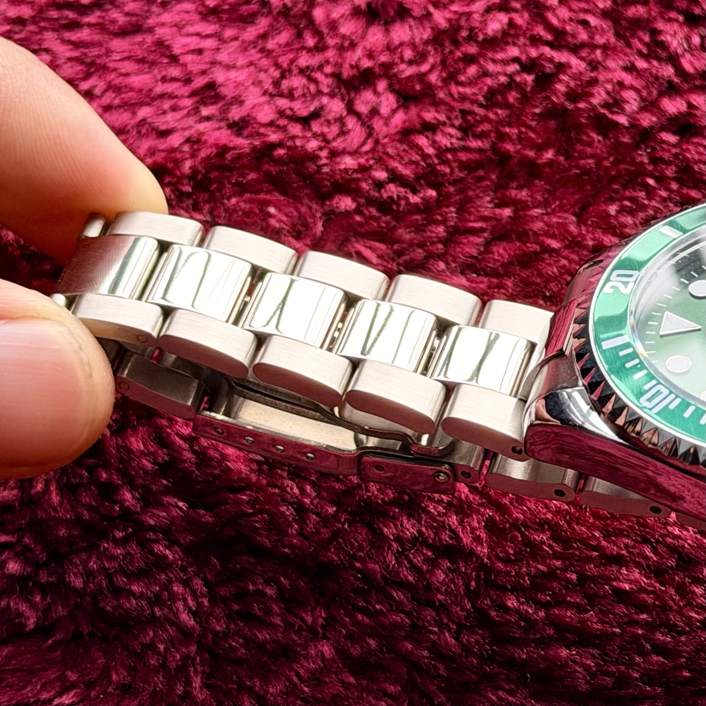 Green Submariner Watch thumbnail 2