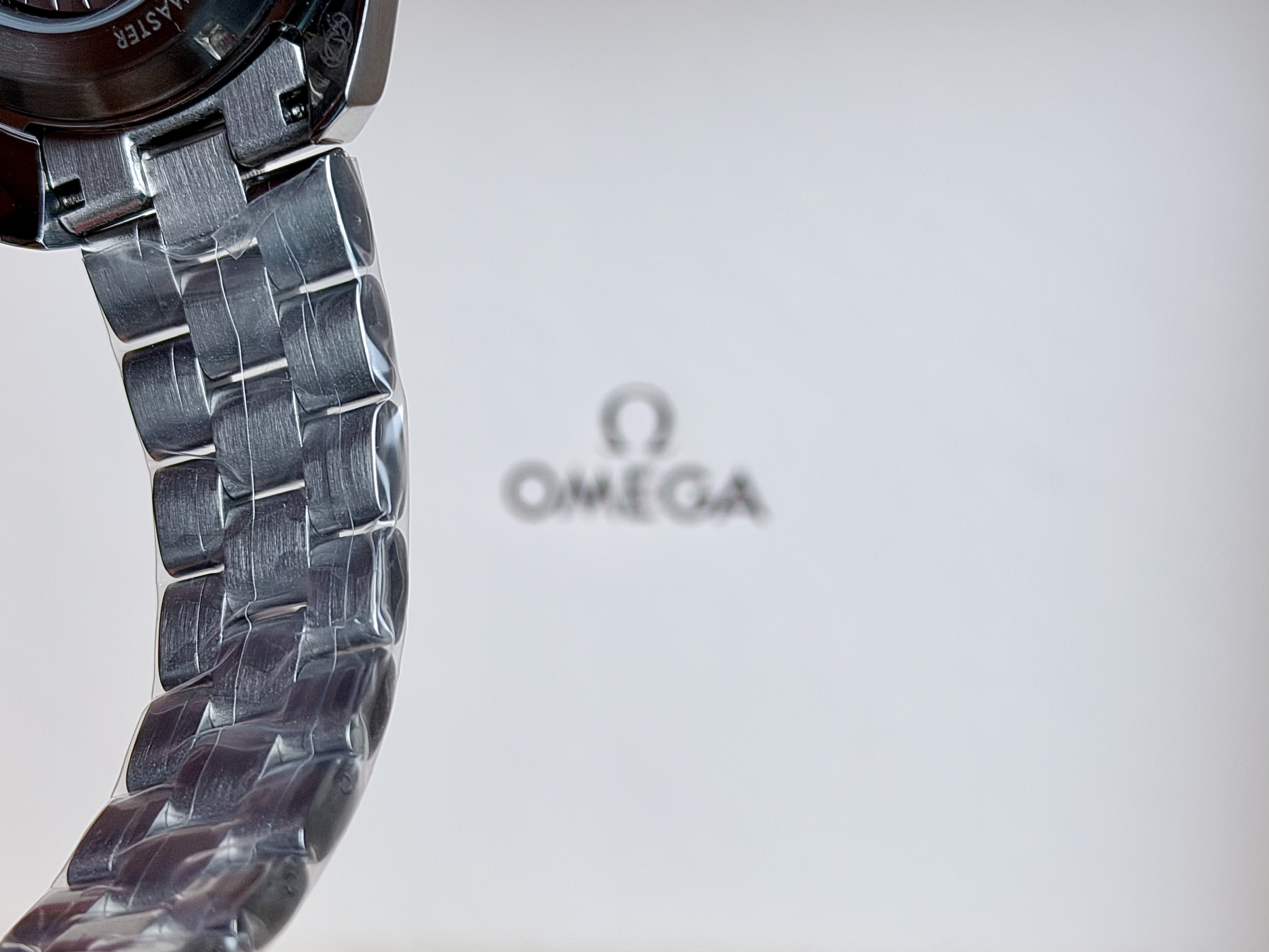 Omega Speedmaster Professional Moon Watch thumbnail 4