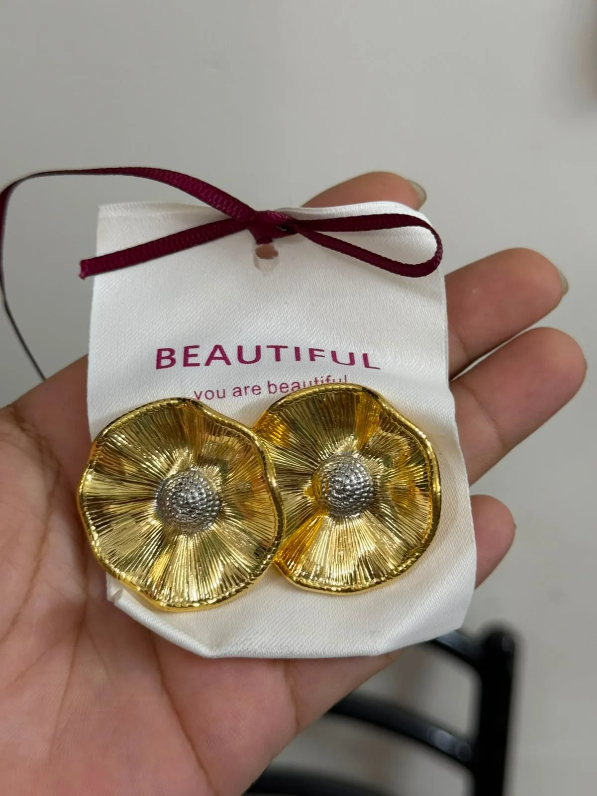 Vintage Floral Statement Stud Earrings (Gold)