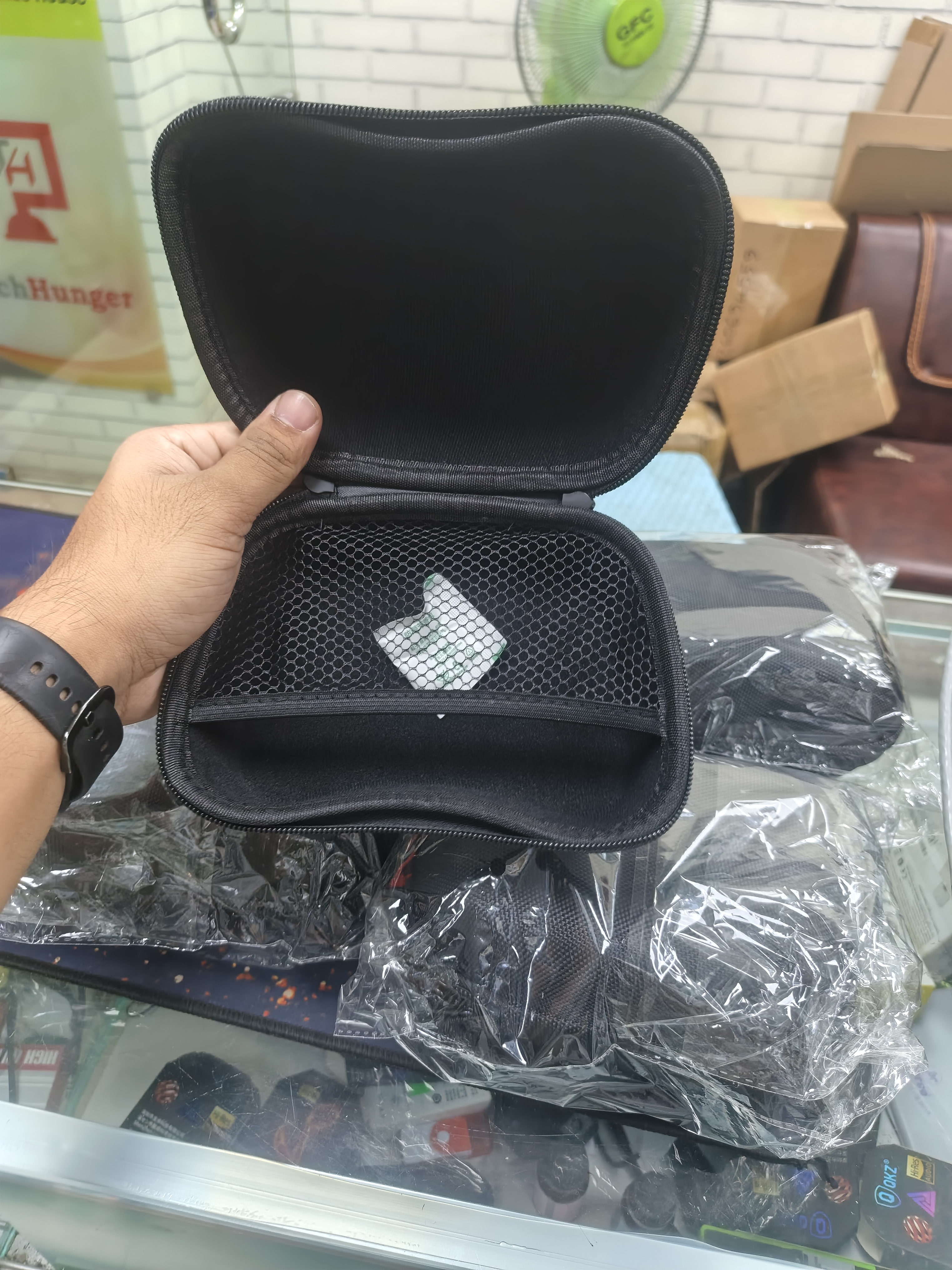 Premium Travel Case for PS5 DualSense Controller_img_2