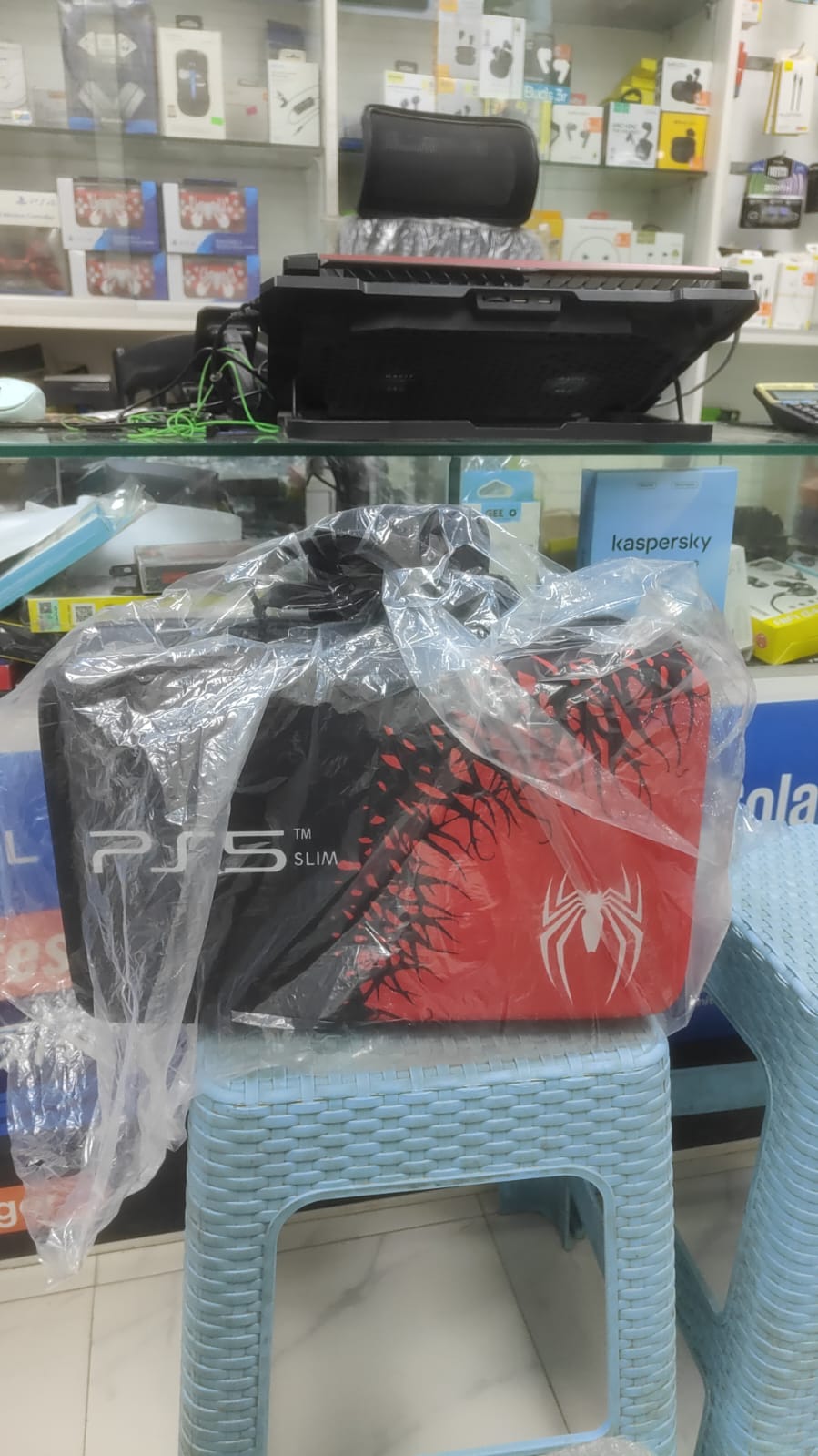 🕷️ Spider Edition PS5 Slim Case – Travel in Style!_img_1