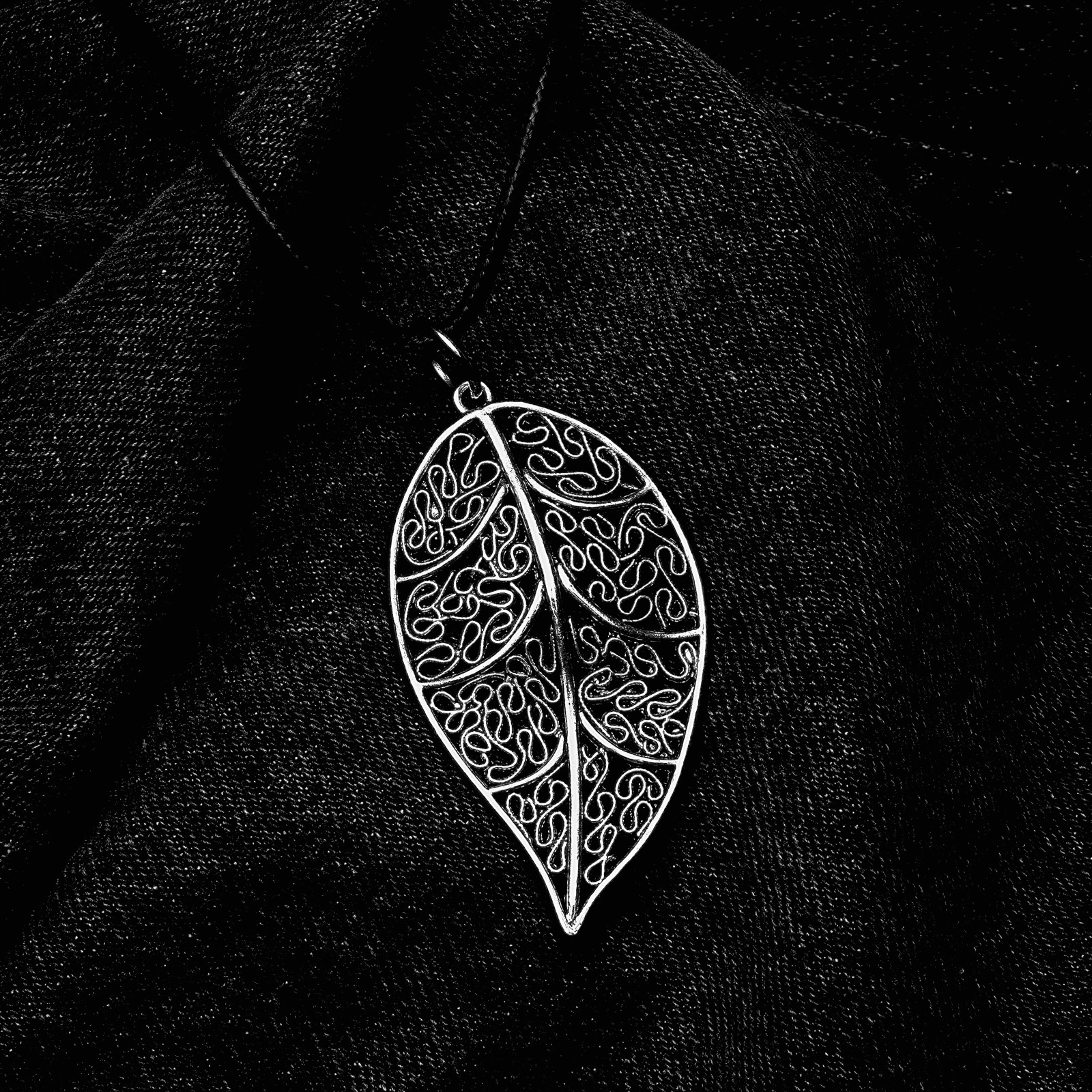PENDENT