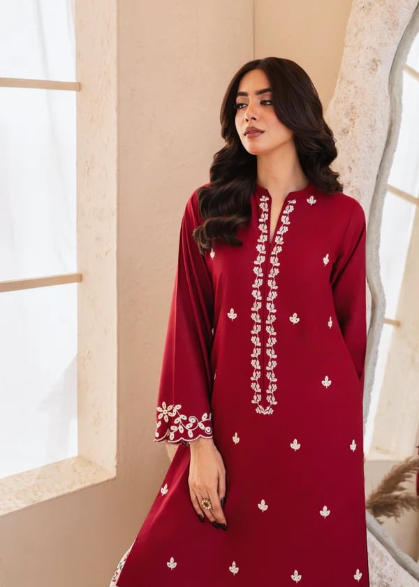 New Arrival – Elegant Red Embroidered Kurti Set thumbnail 2
