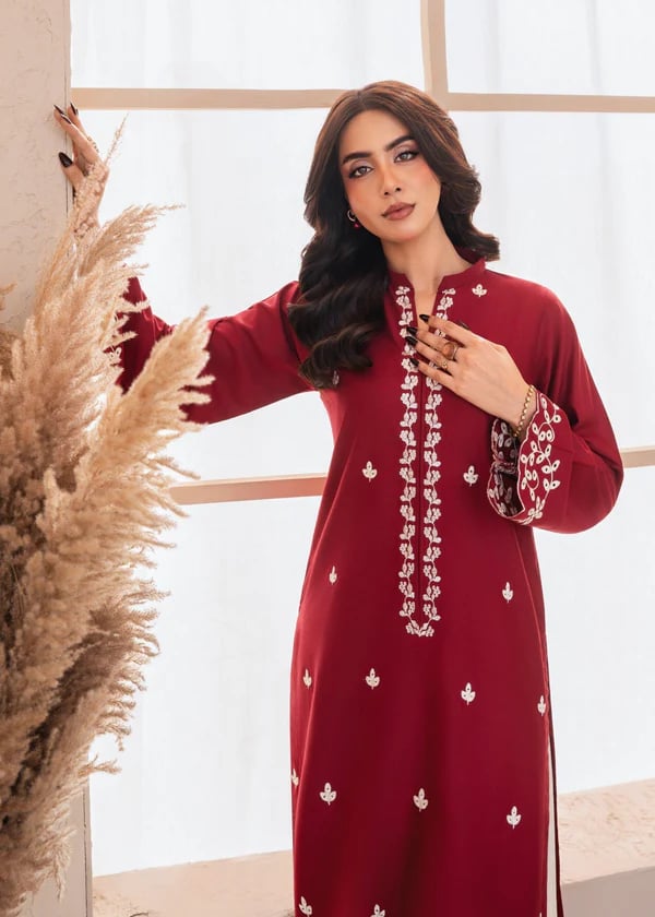New Arrival – Elegant Red Embroidered Kurti Set thumbnail 5