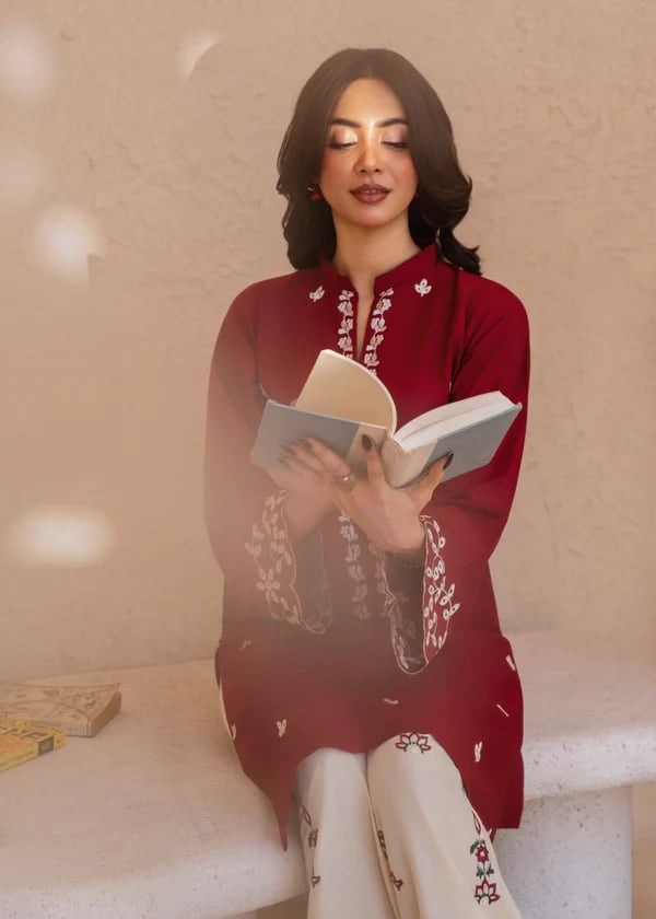 New Arrival – Elegant Red Embroidered Kurti Set thumbnail 7